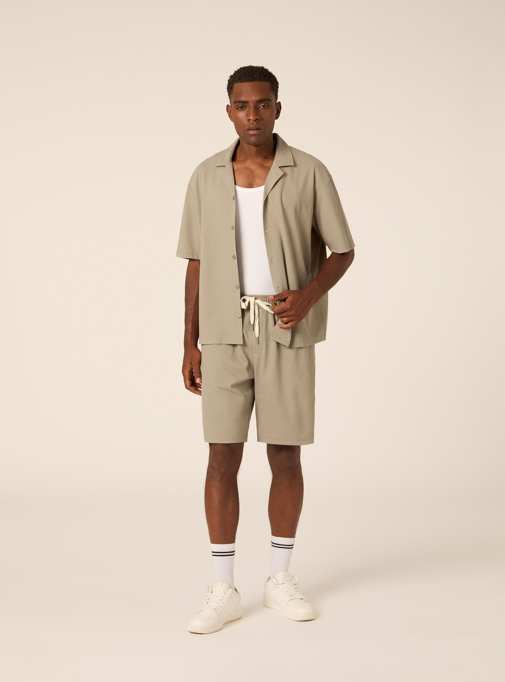 Bermuda con elastico in vita  in maglia a coste, SG3 SAGE LIGHT