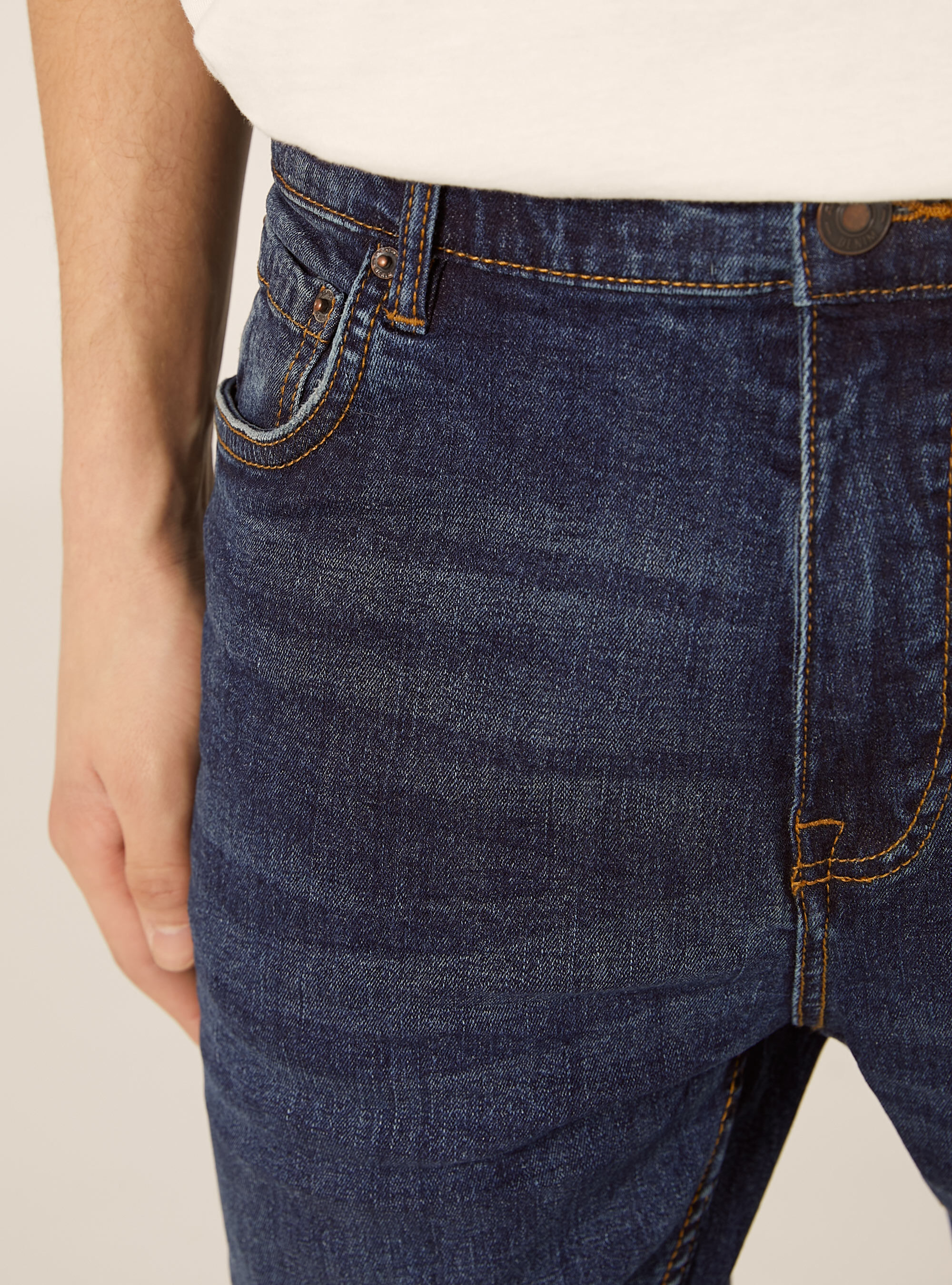 Stretch denim carrot fit jeans, D001 DEEP BLUE