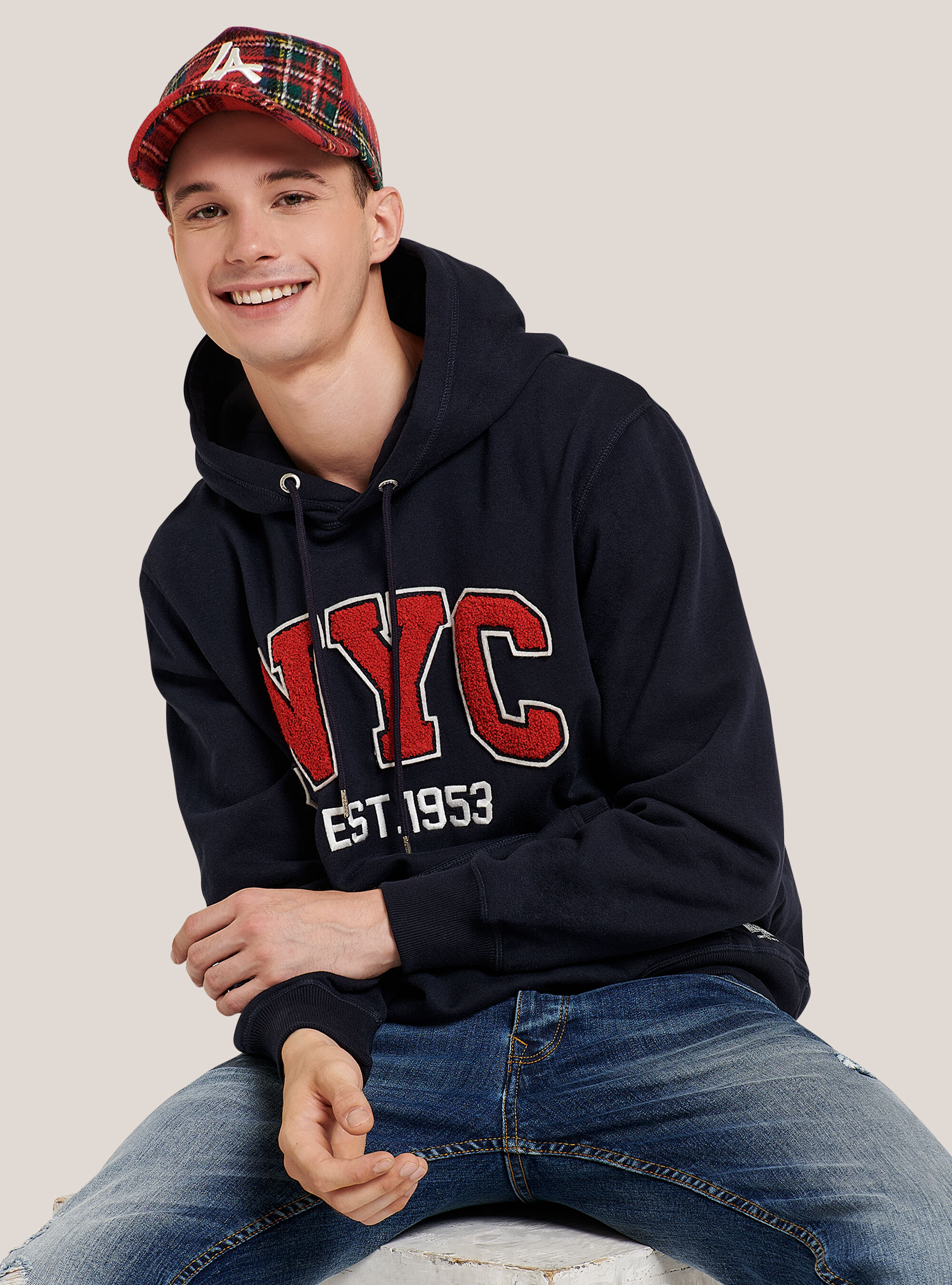 Sudadera con capucha y bolsillo tipo canguro