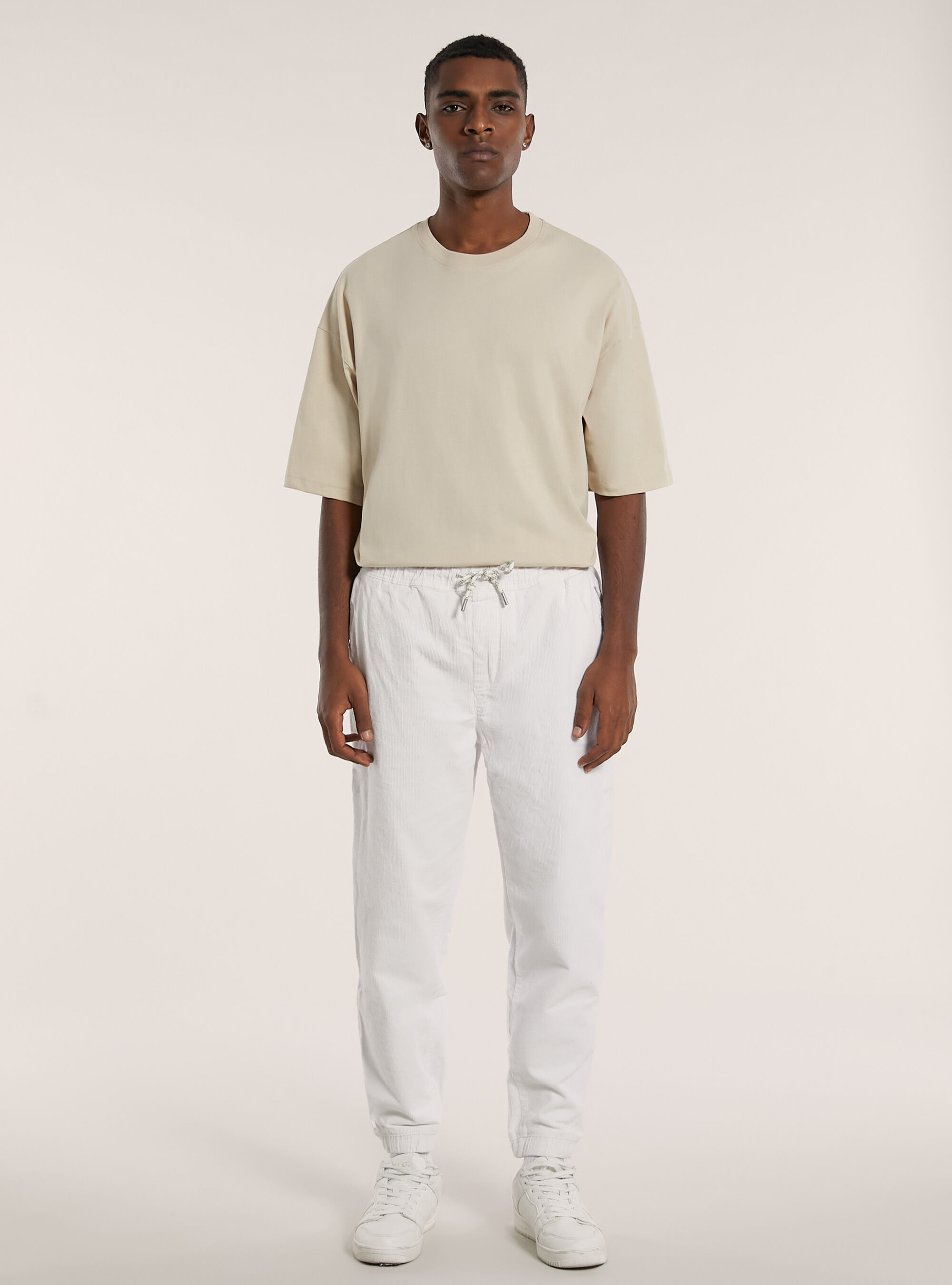 Pantaloni jogger in velluto a costine | Alcott | Trousers Uomo