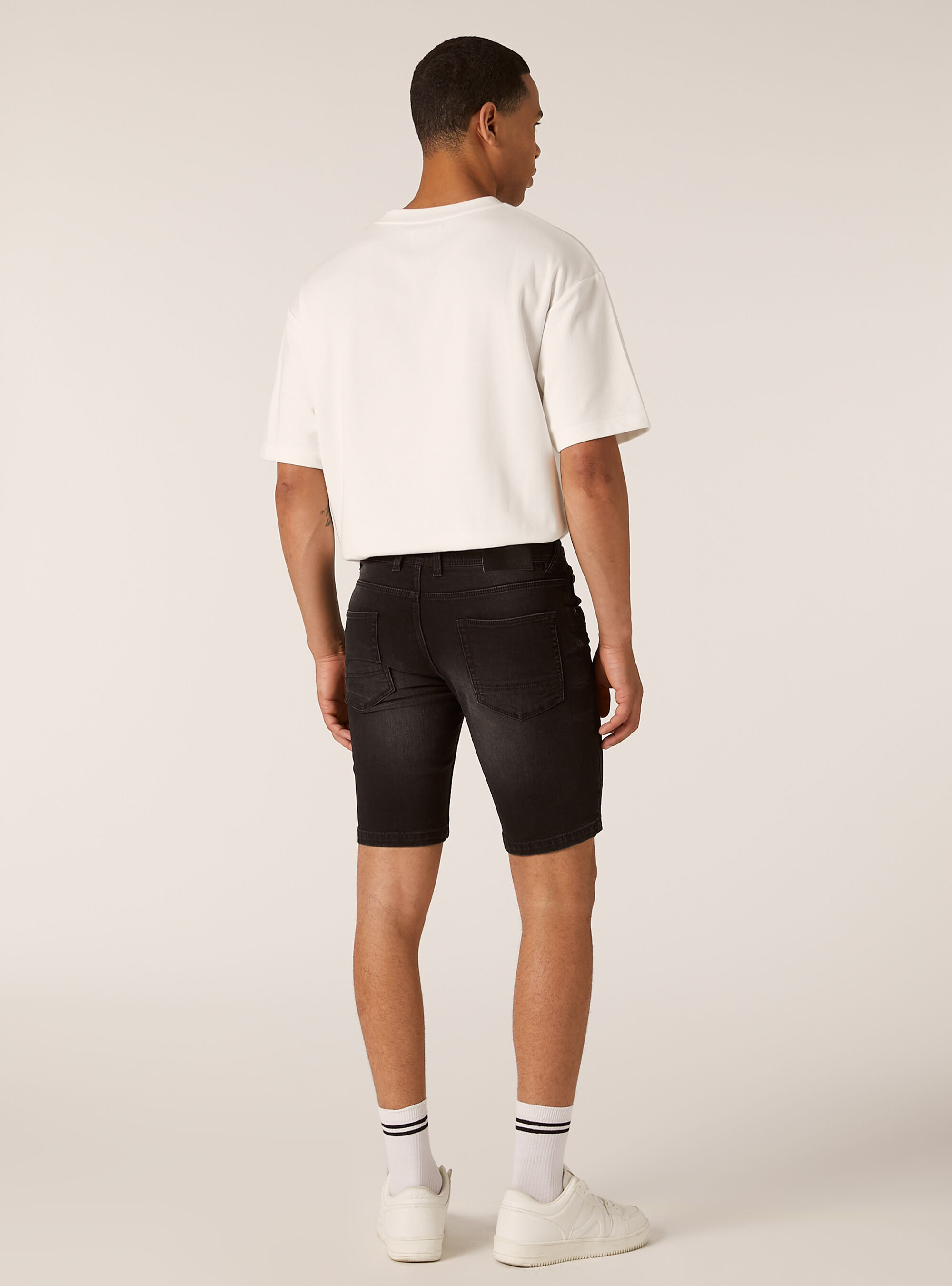 Skinny Fit Denim Bermuda Shorts, D000 BLACK