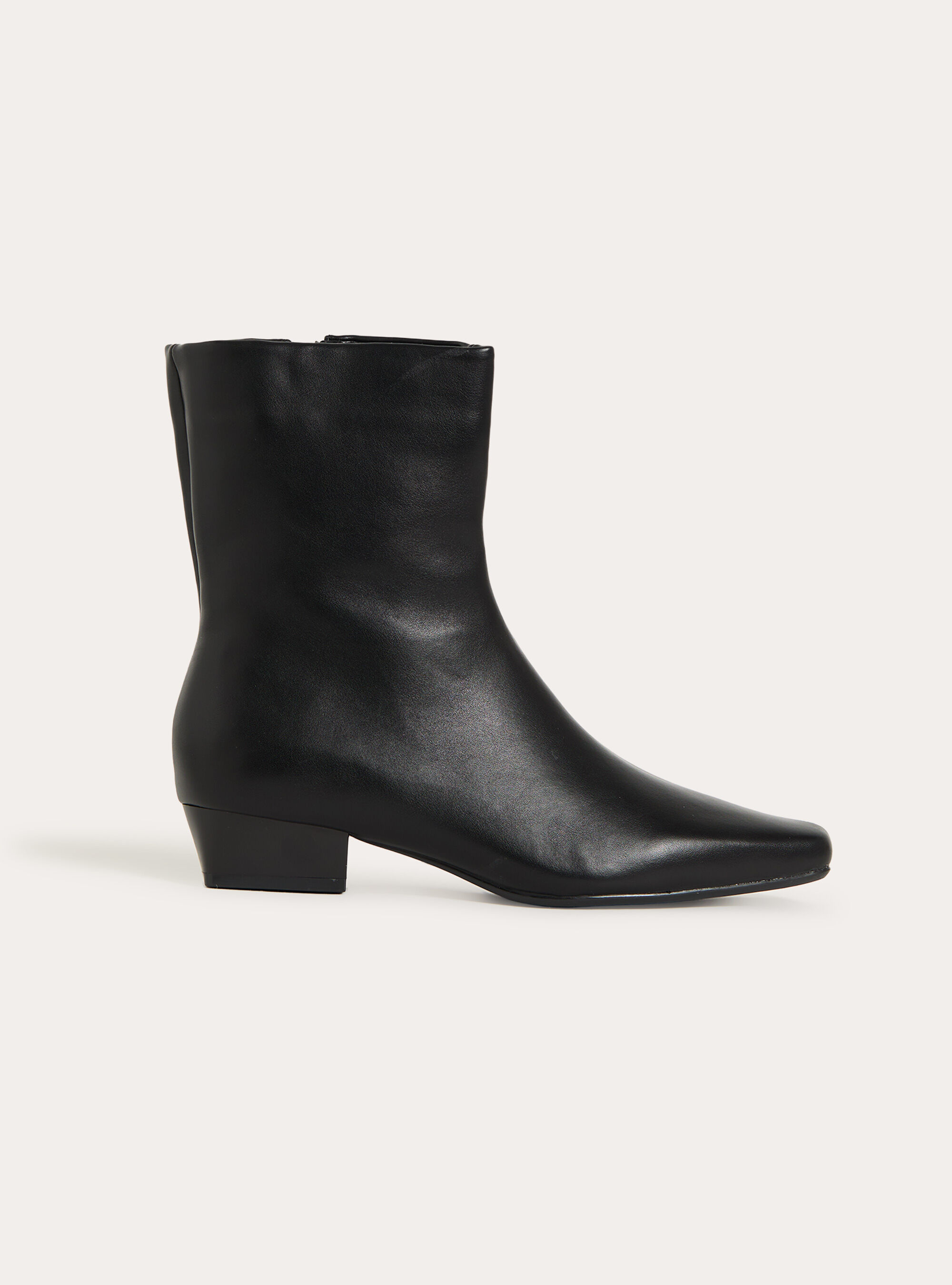 Bottines basses en effet cuir a bout carre et zip