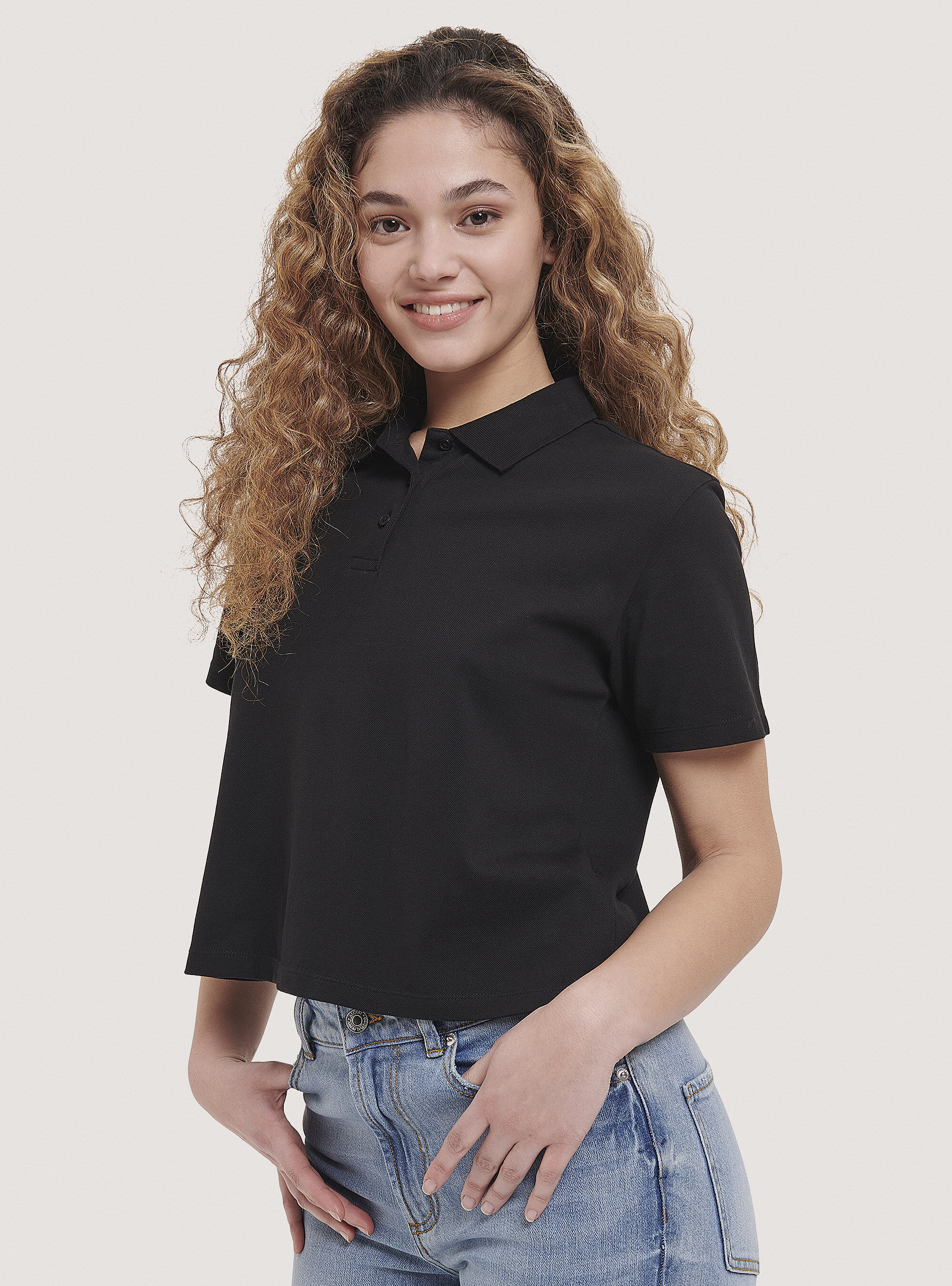 Solid colour crop fit polo shirt