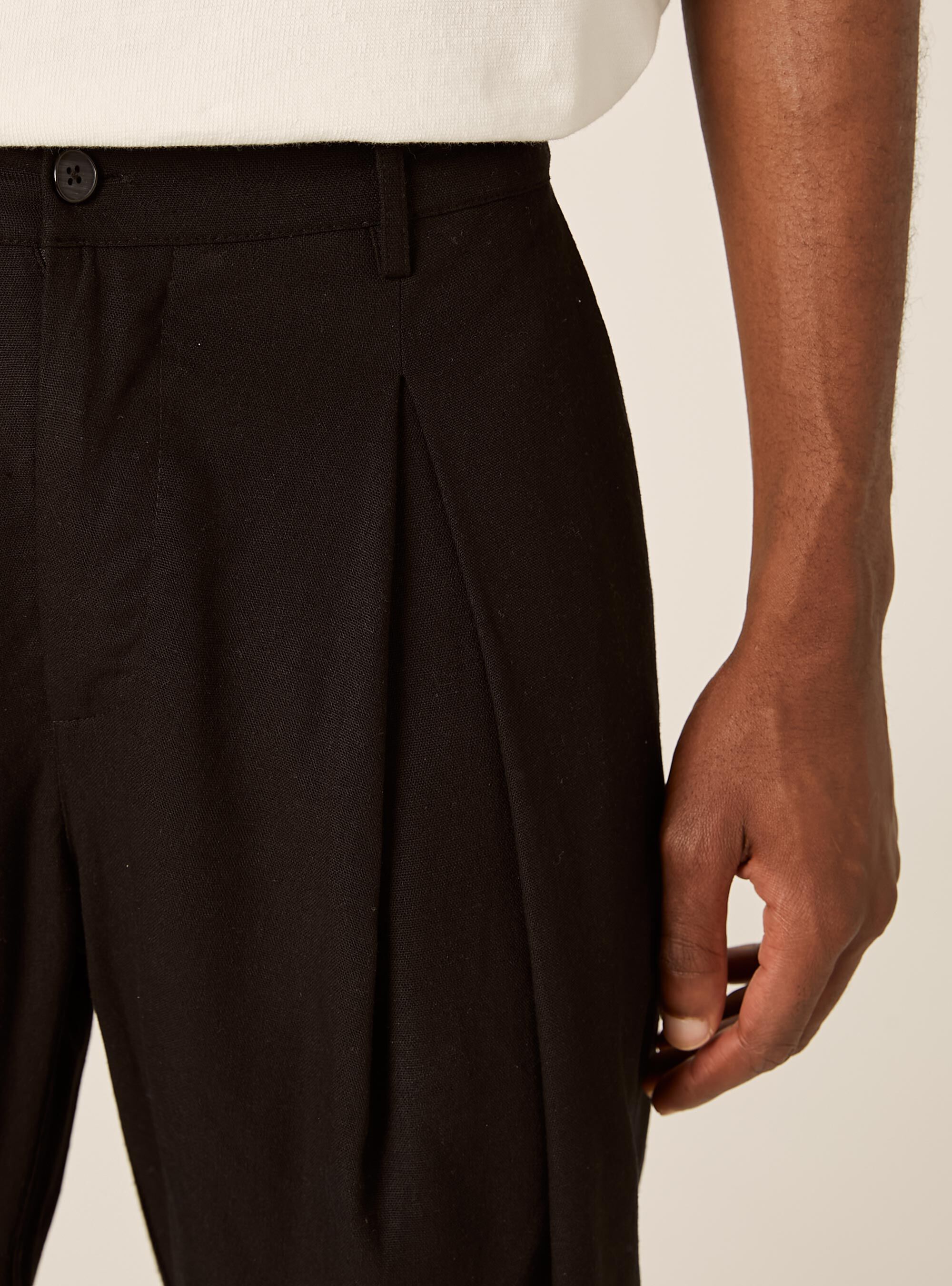 Pantaloni una pince in misto lino