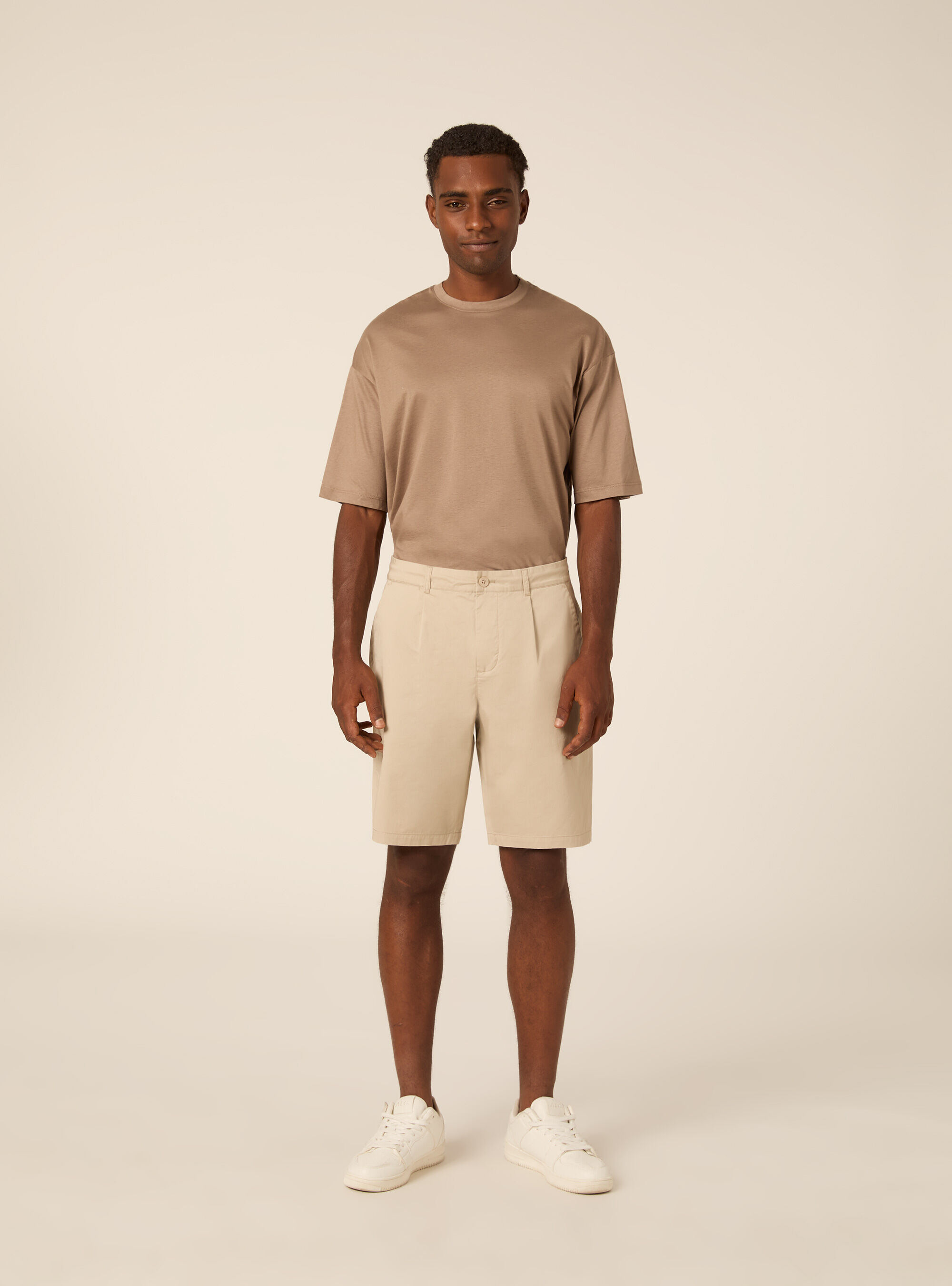 Bermuda Chino Coupe Regular Fit &agrave; Pinces, BG2 BEIGE MEDIUM