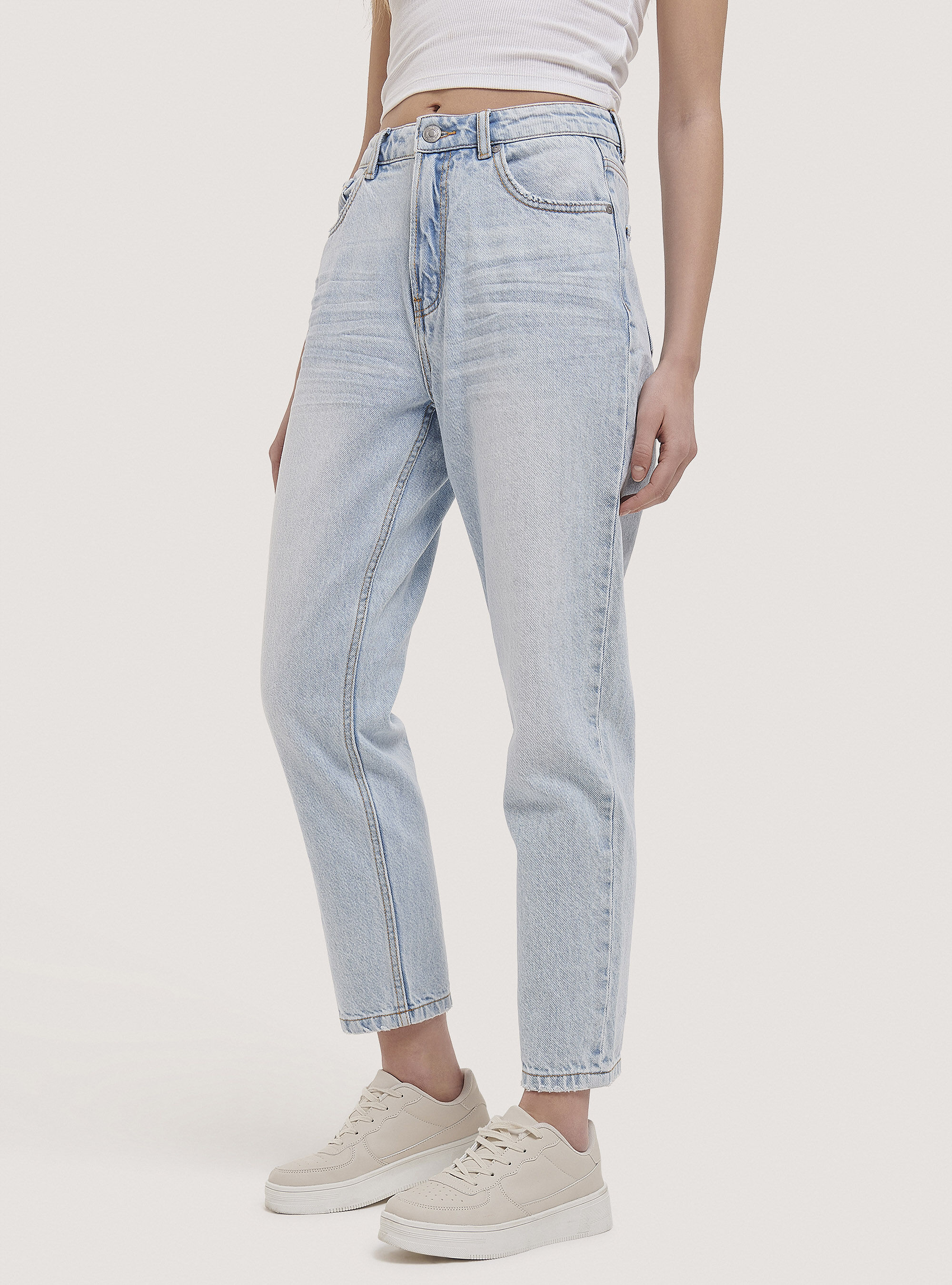 Jeans mom fit in cotone, D007 LIGHT AZURE