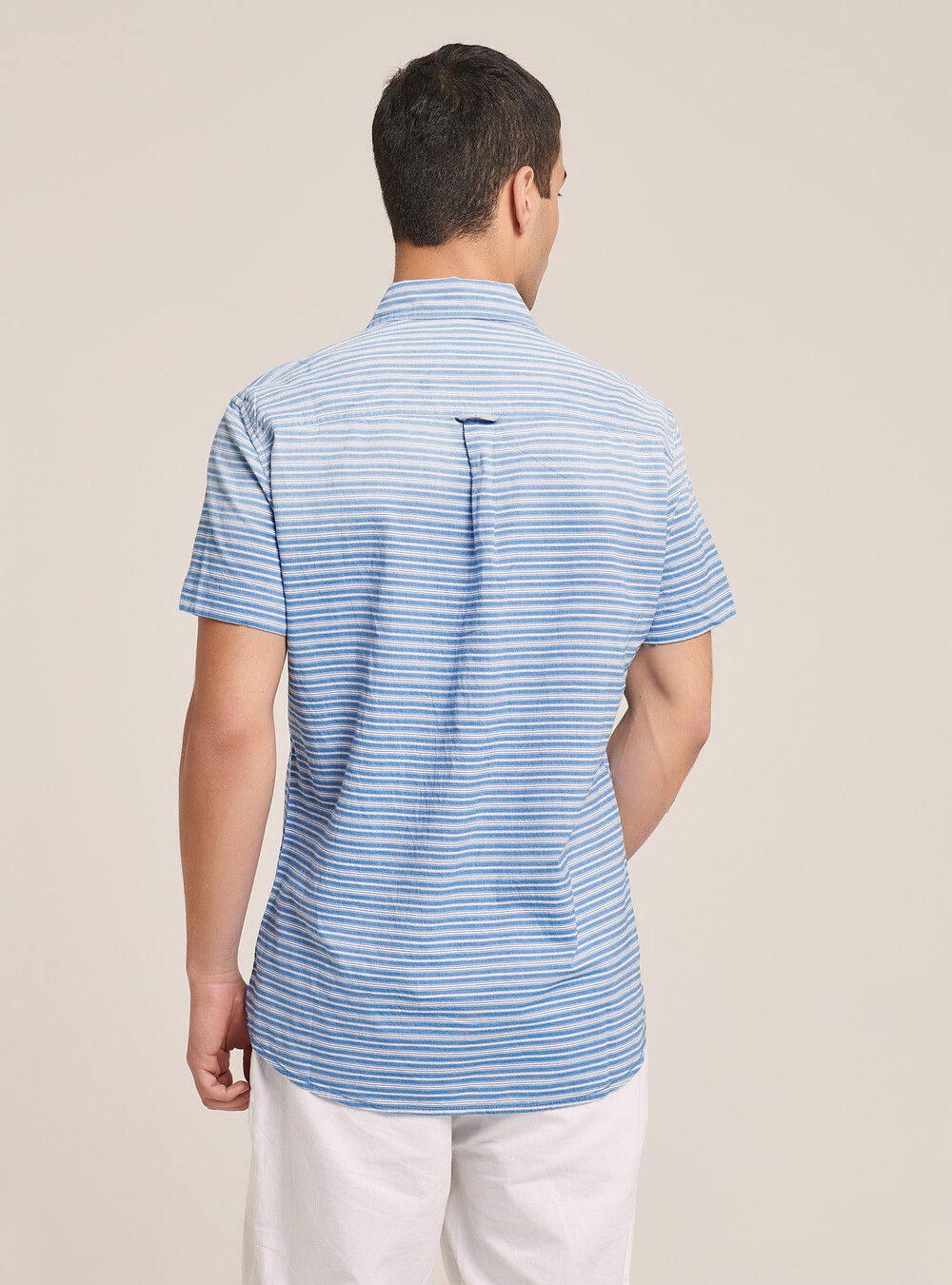 Camicia a righe a maniche corte Camicia a righe a maniche corte