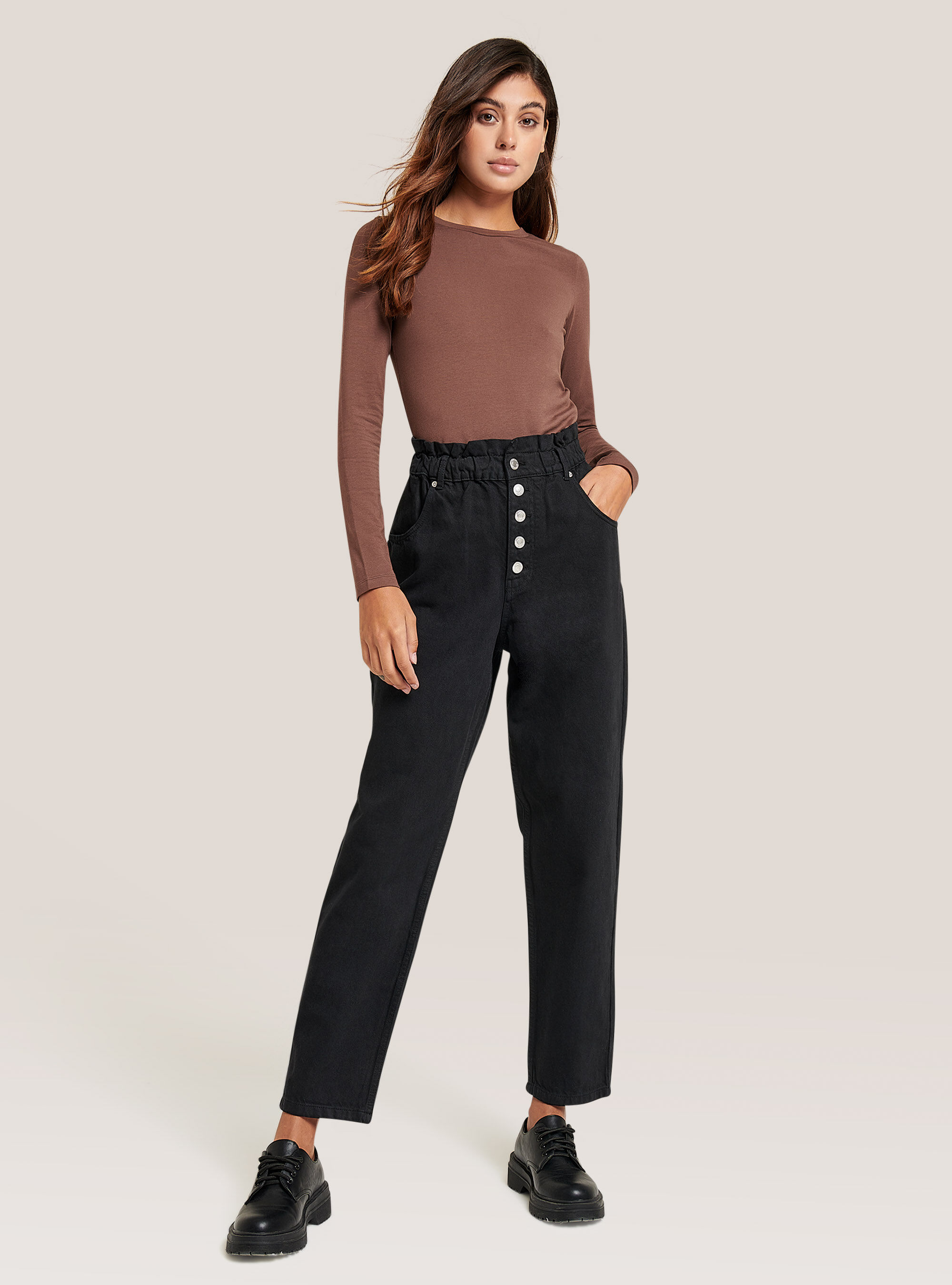 Pantaloni slouchy store