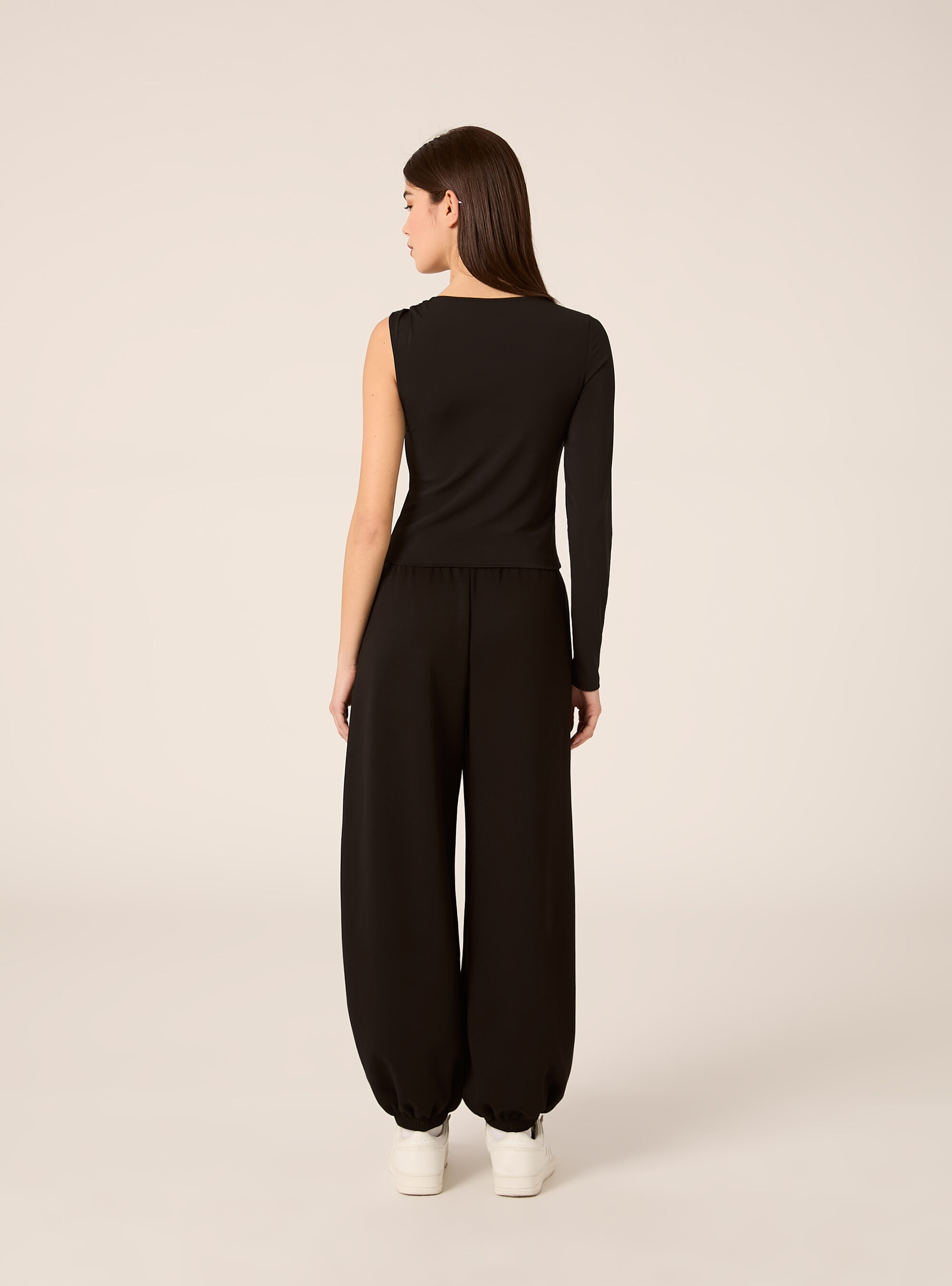 One-shoulder T-shirt, BK1 BLACK