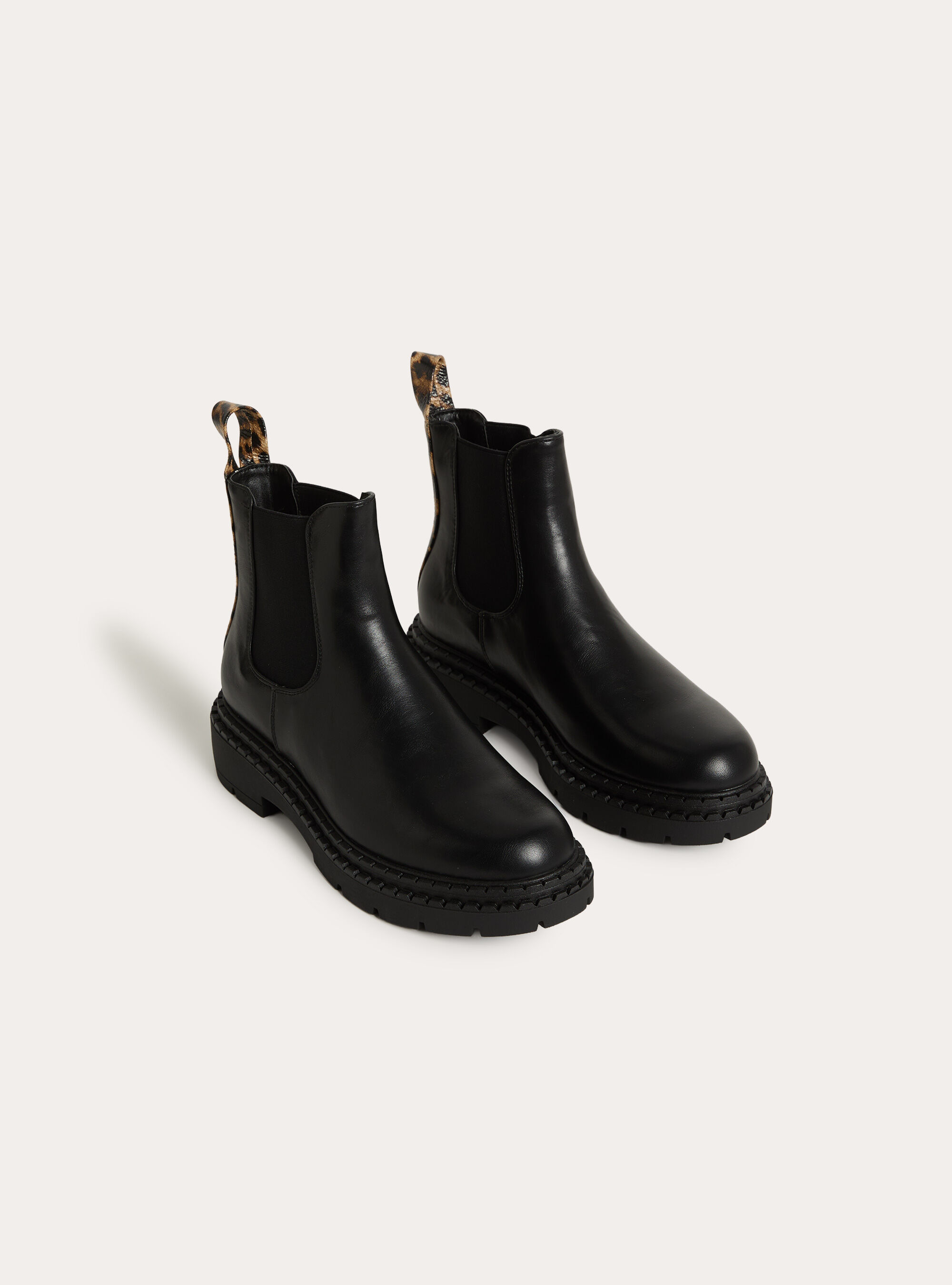 Bottines chelsea en effet cuir avec tirant imprime leopard