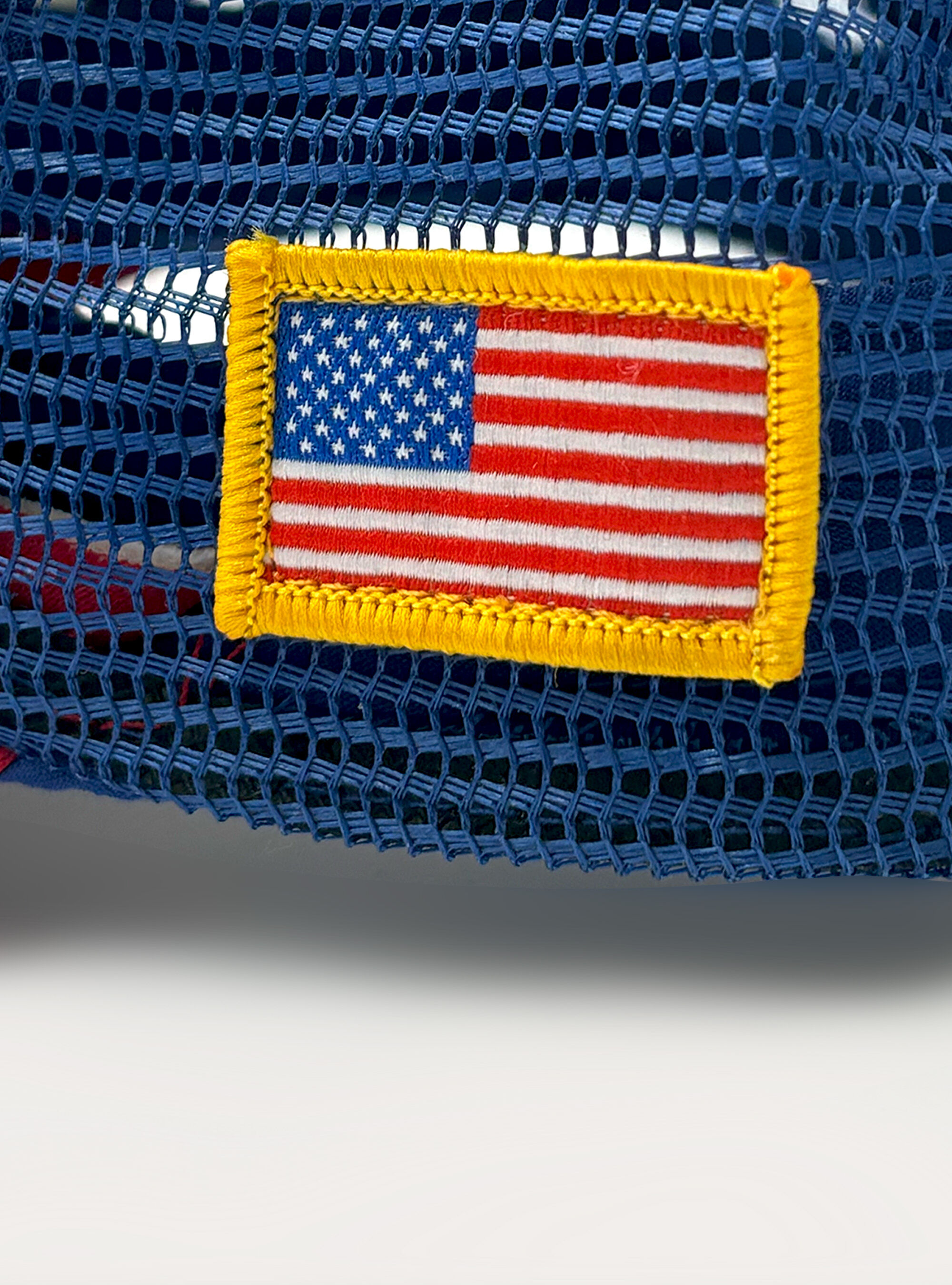 Cappello nasa, WHITE