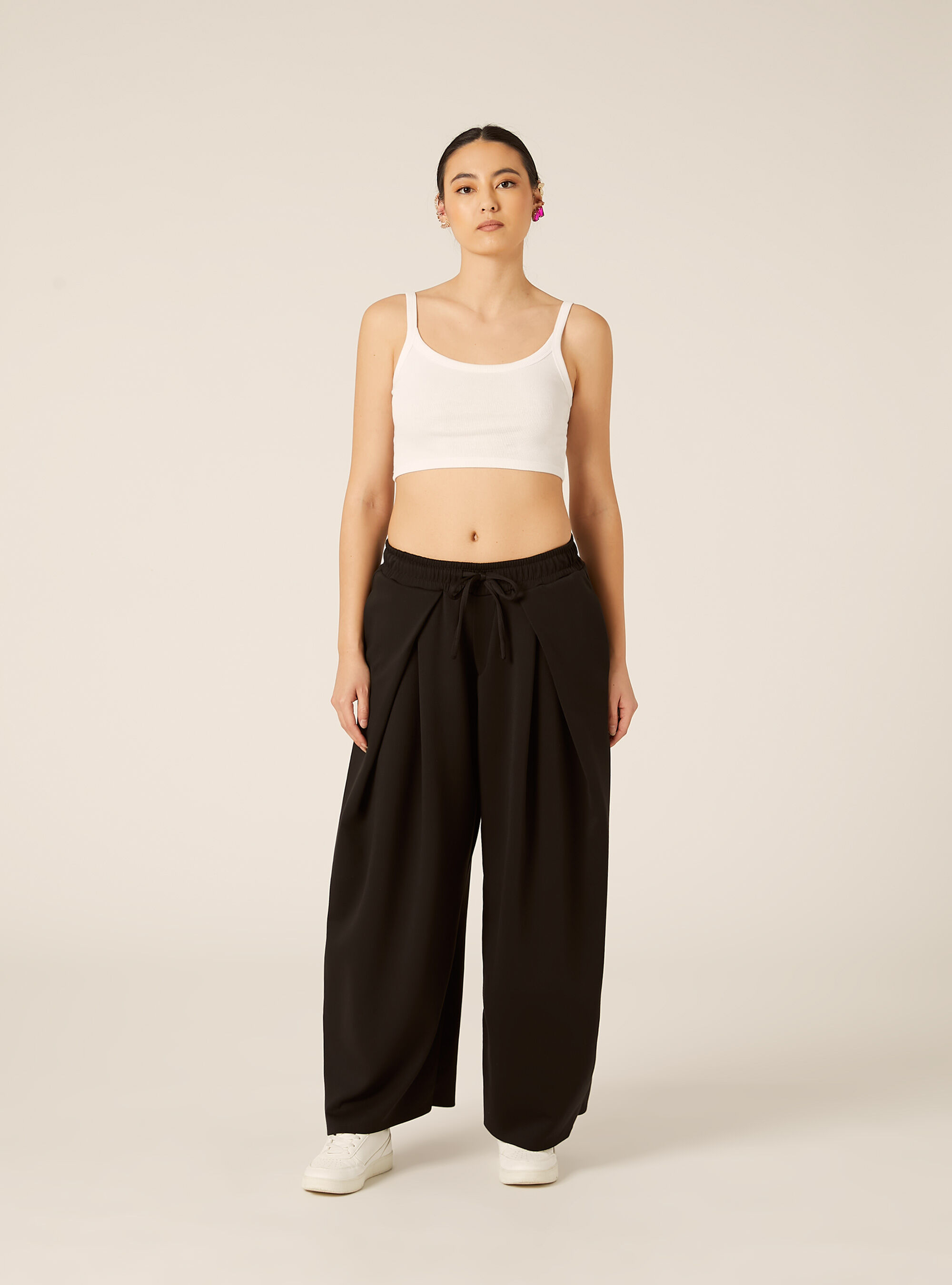 Pantaloni in scuba barrel fit, BK1 BLACK