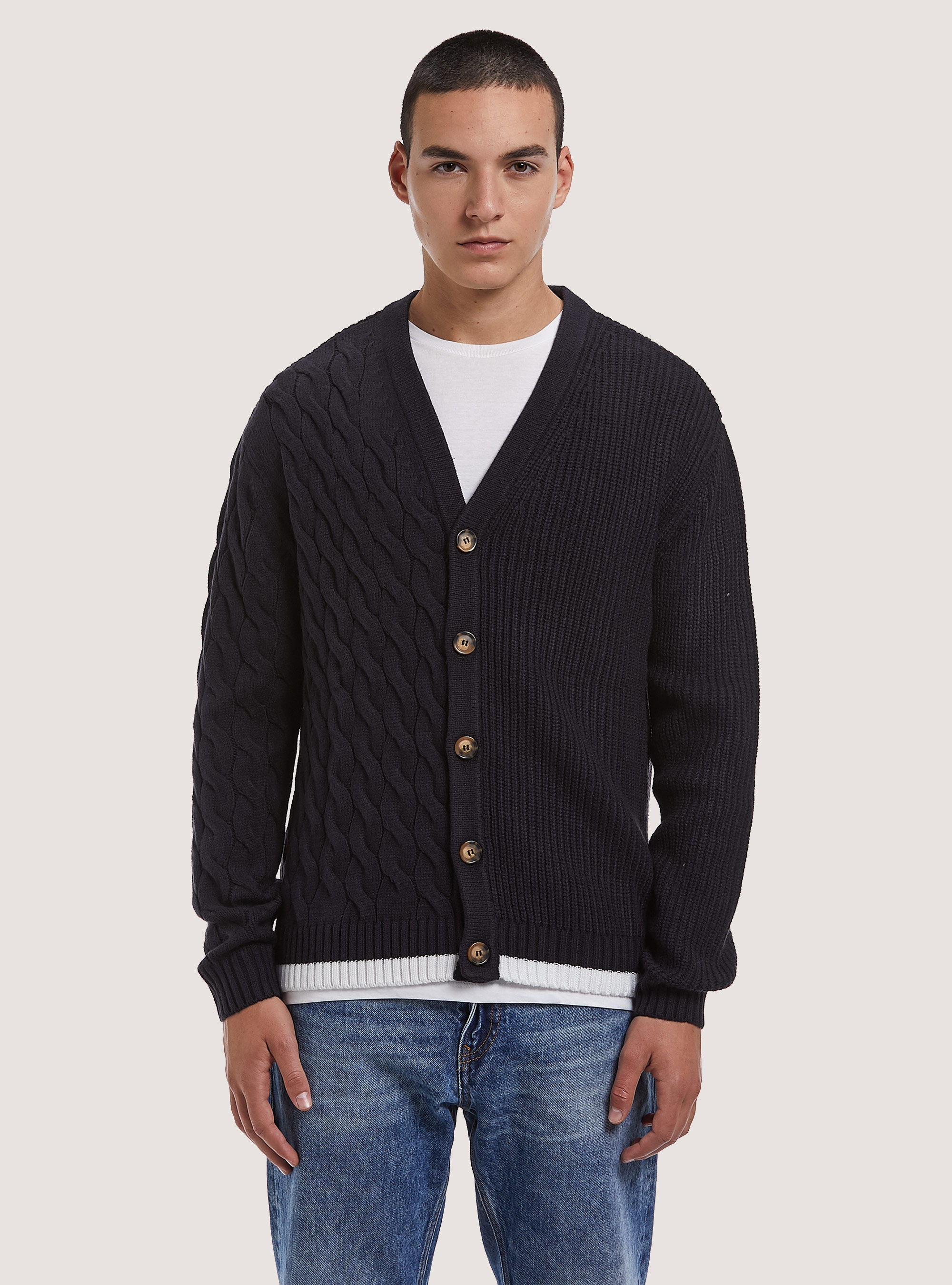 Pullover-Strickjacke mit doppelter Textur