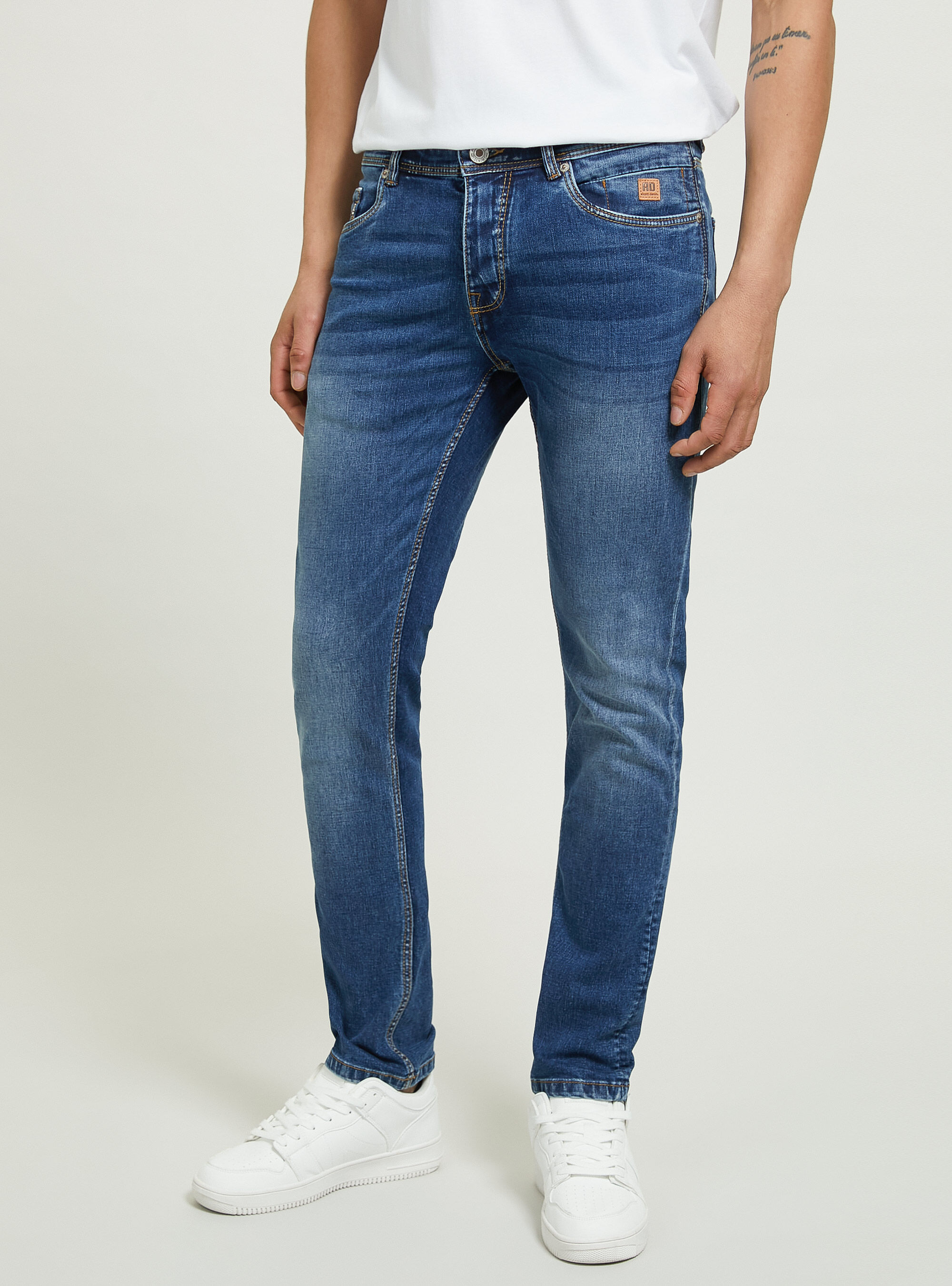 Straight best sale jeans uomo