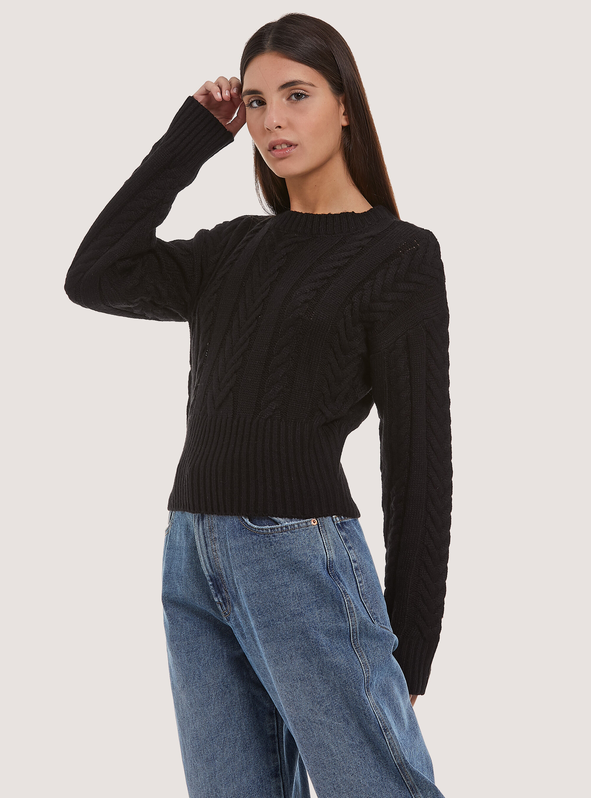 Pullover cropped con trecce, NERO