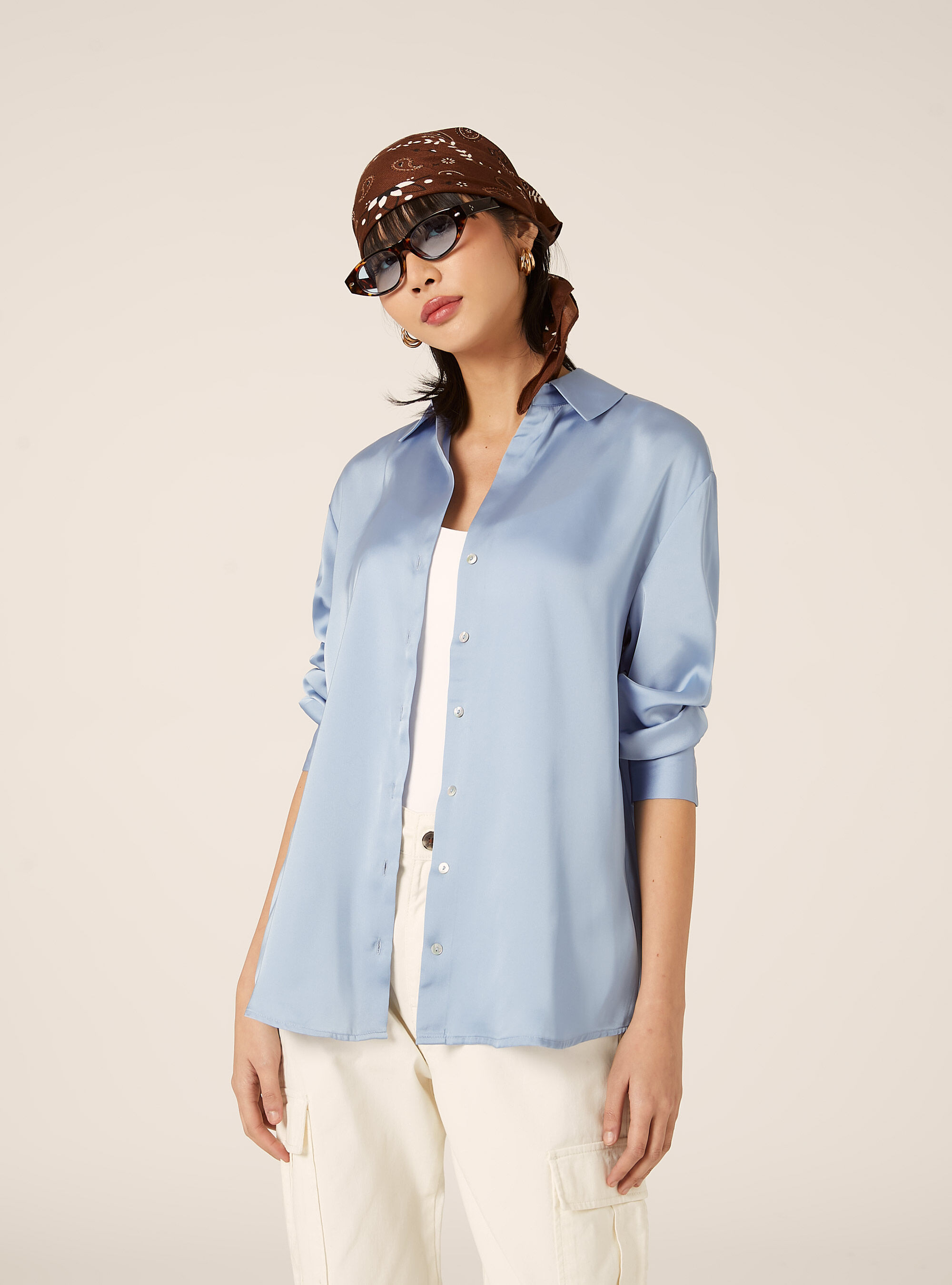 Camicia in satin con colletto a revers, AZ2 AZURE MEDIUM