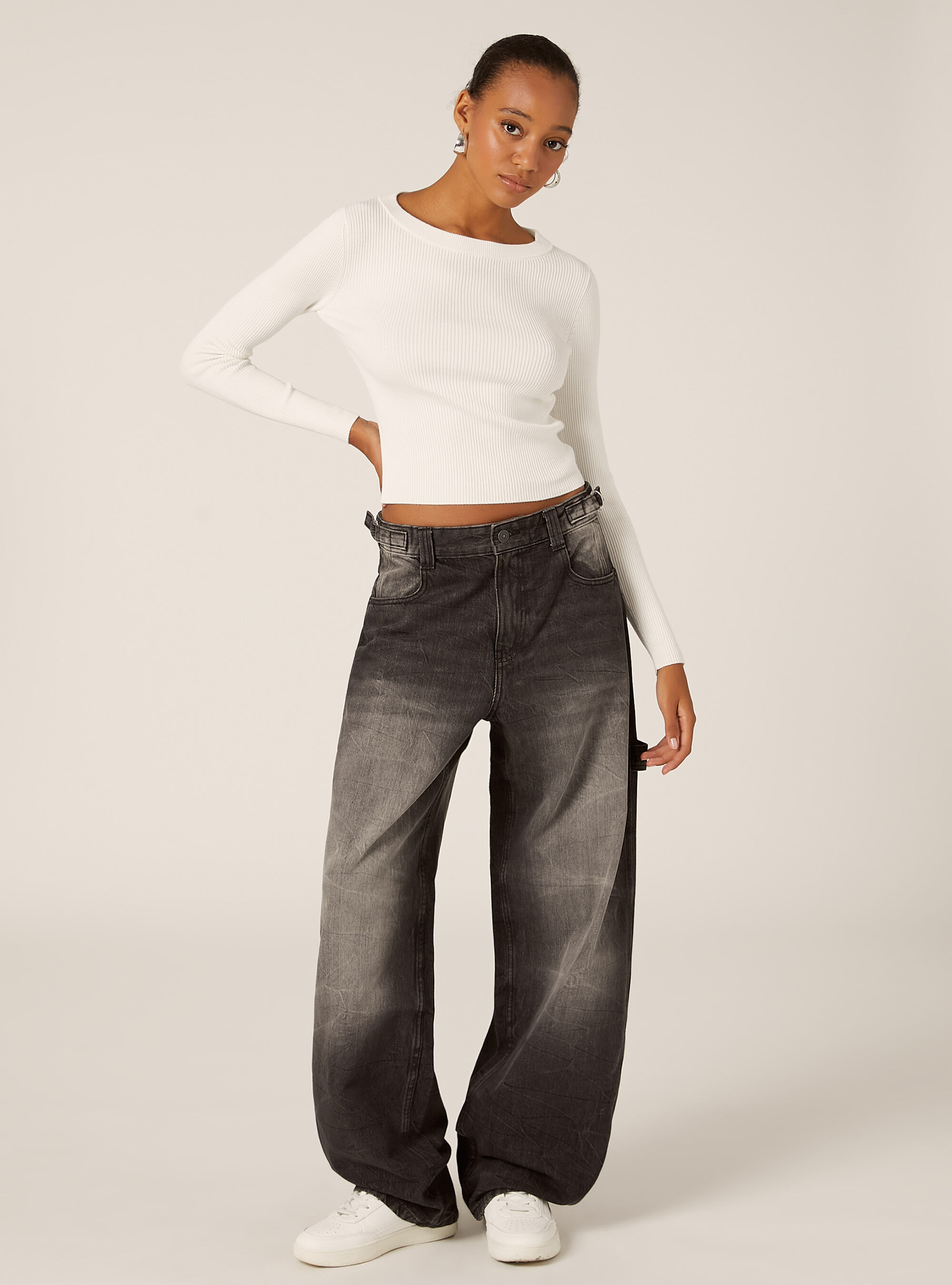 Lightweight ribbed knit