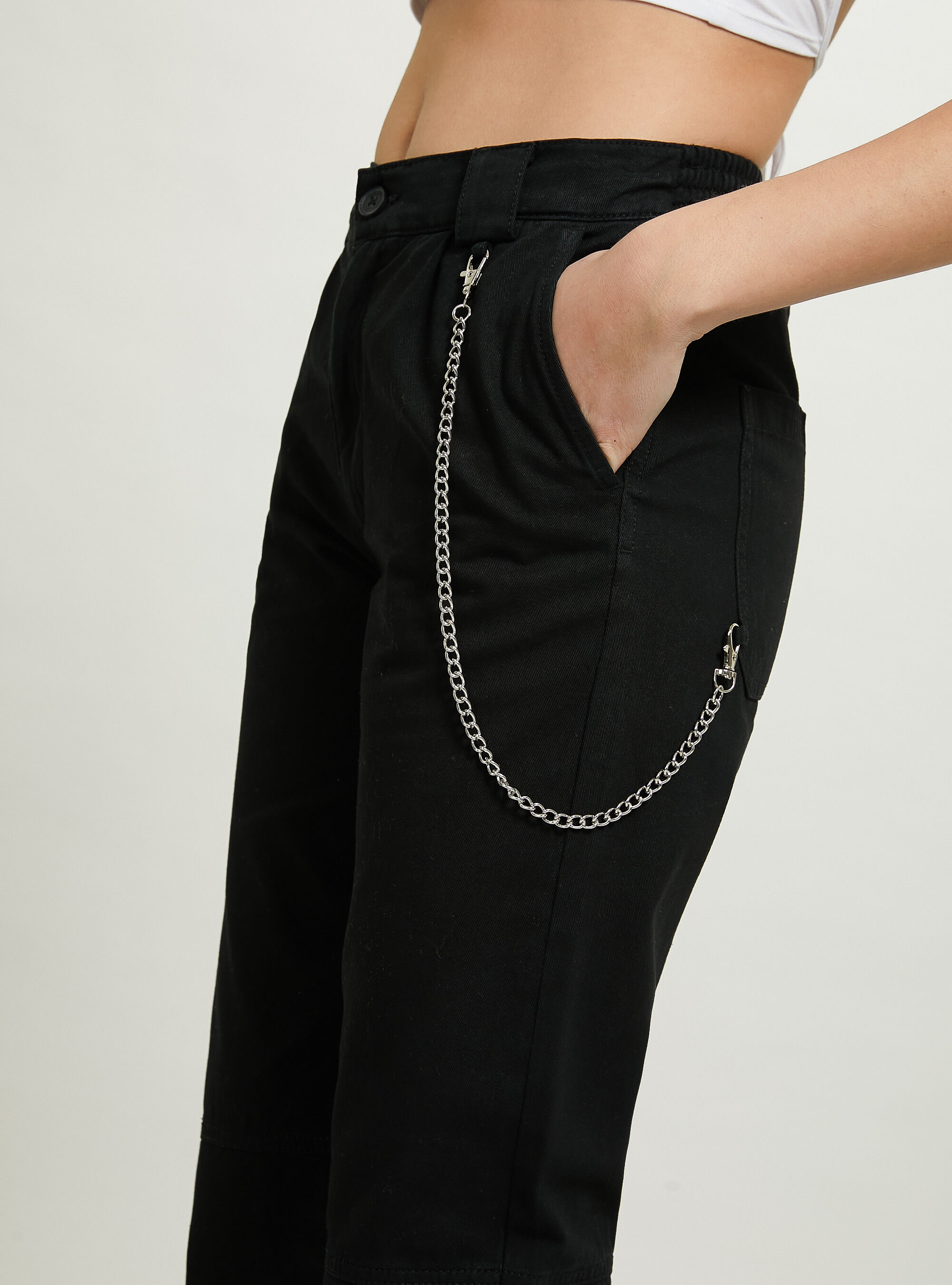 Black cargo trousers shop womens with chain