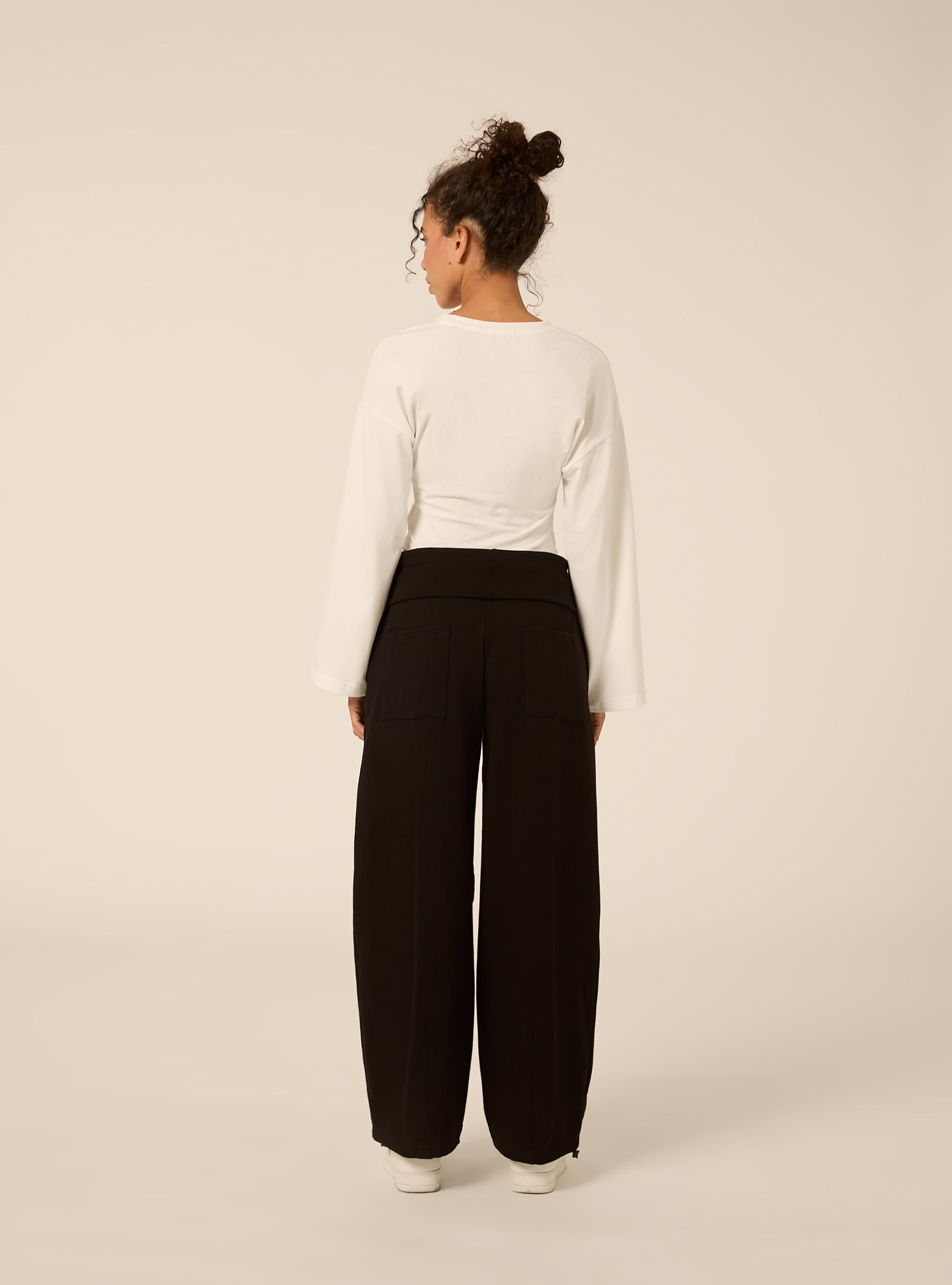 Pantaloni Jogger barrel fit con fascia risvoltata, NERO