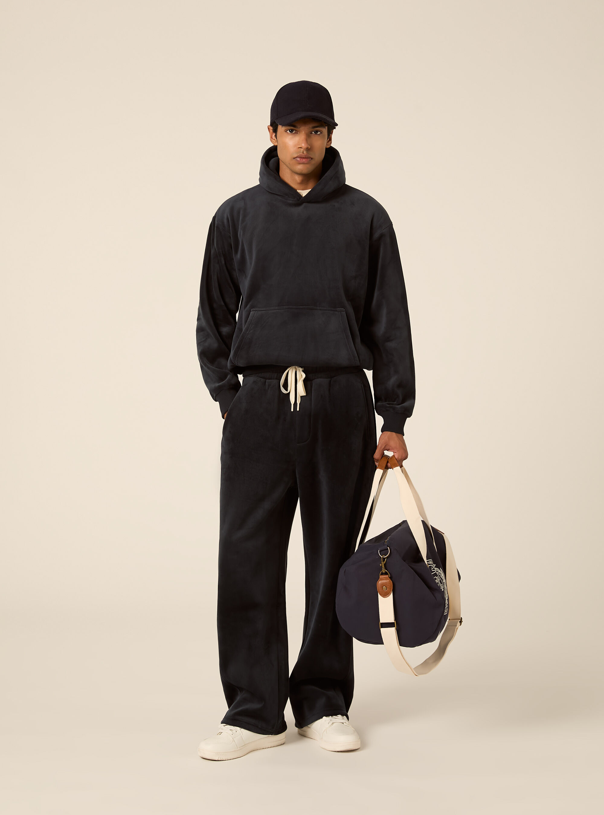 Sweat a capuche en velours cotele avec poche kangourou, NA2 NAVY MEDIUM