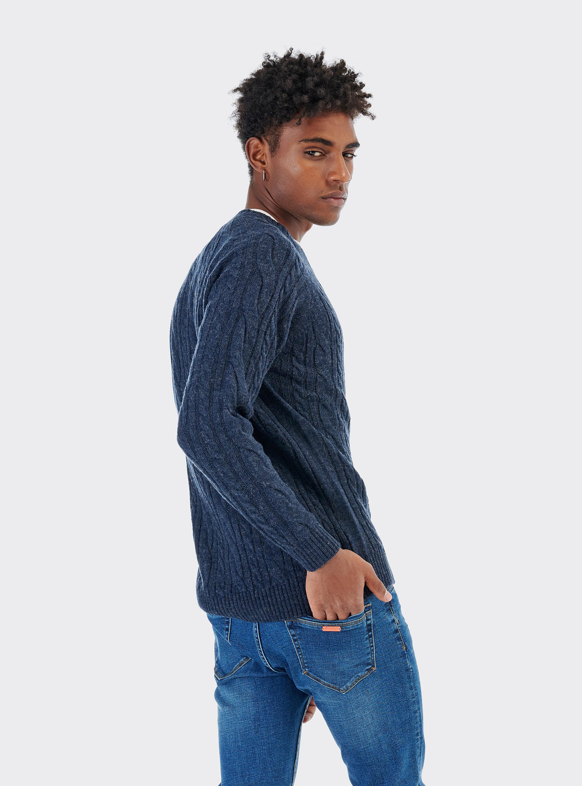 Pullover in misto lana con lavorazione a trecce, C0293 BLU MELANGE