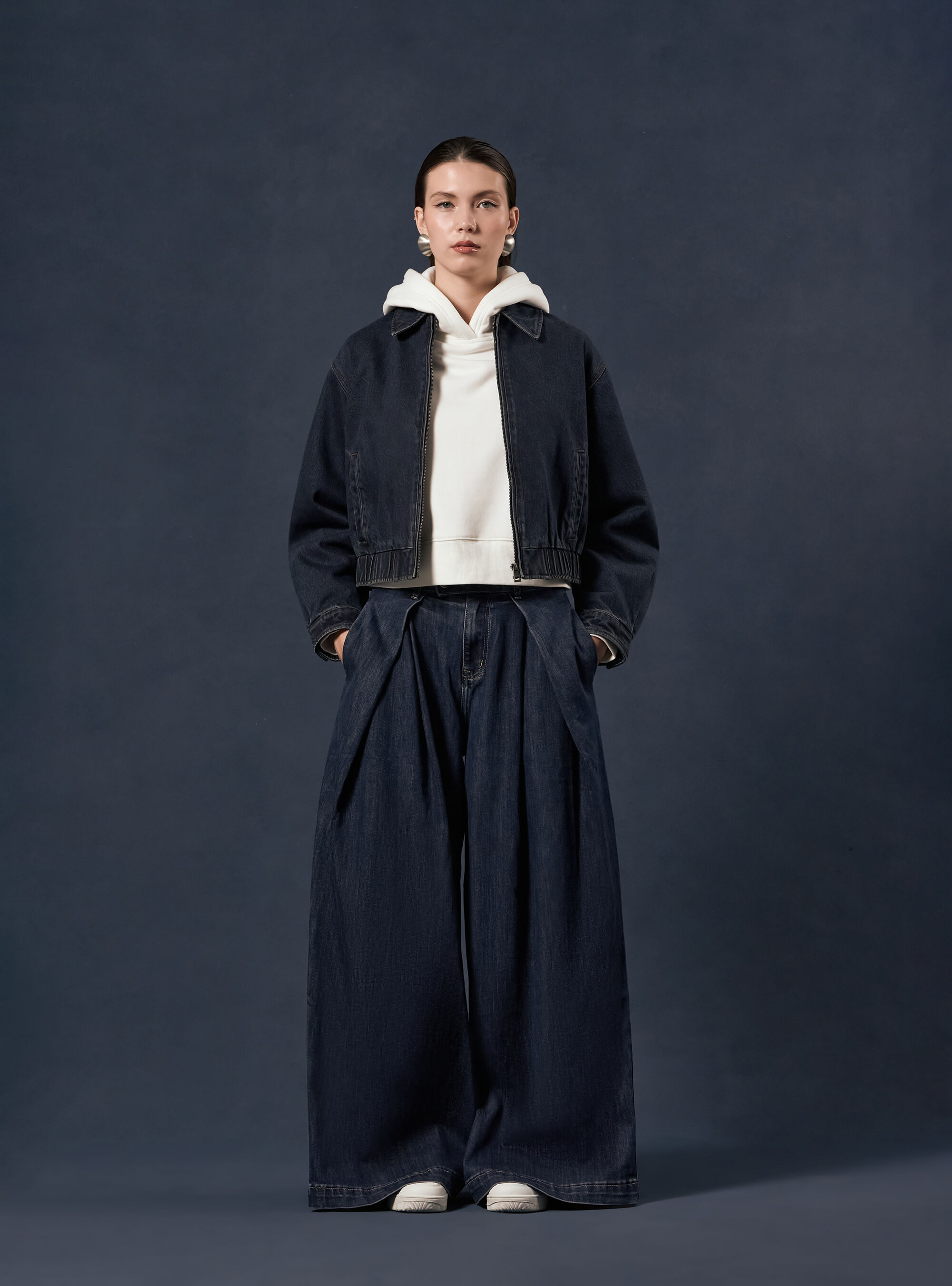 Wide leg palazzo jeans with front pleats