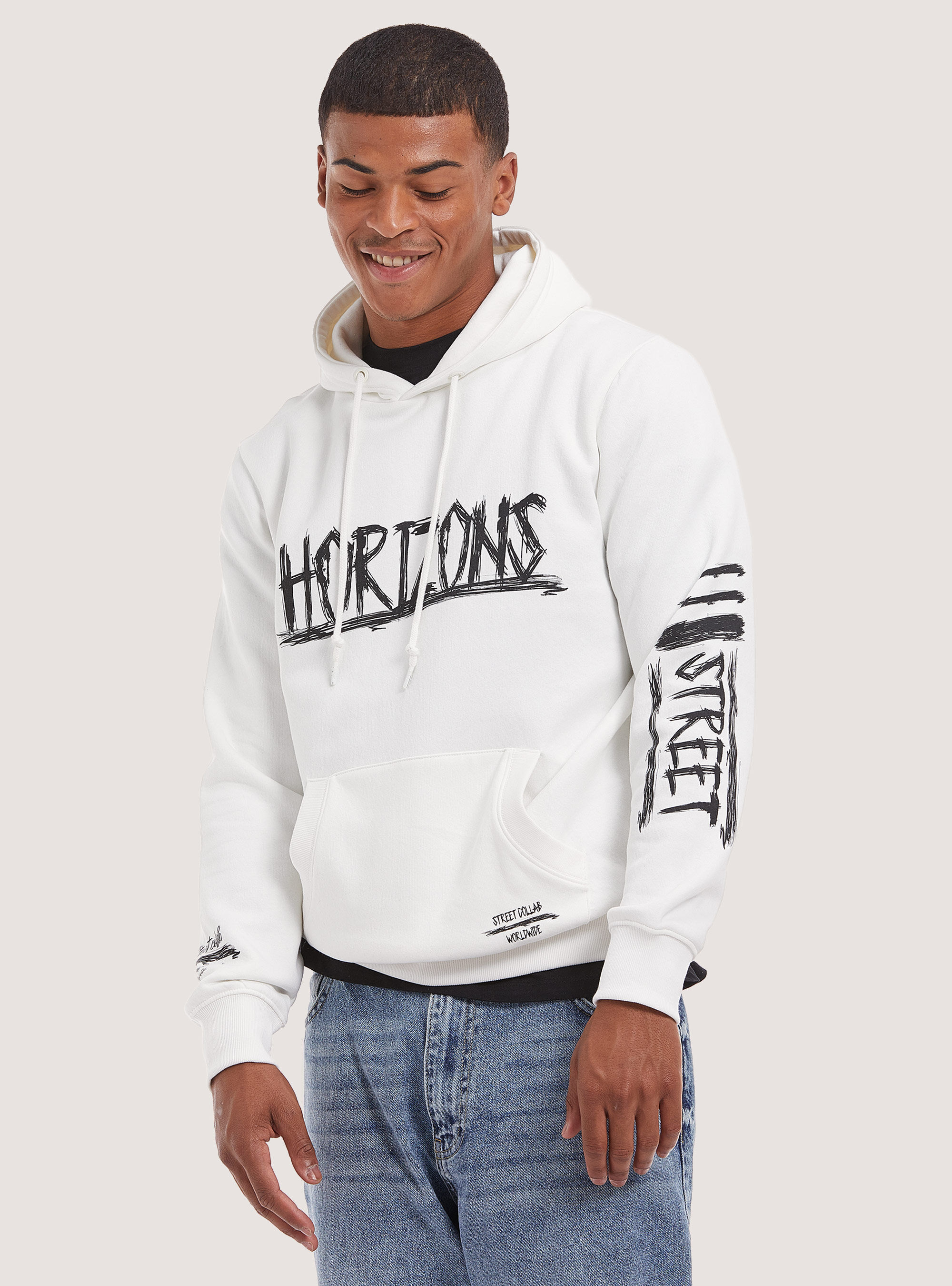 Sweatshirt with print and hood