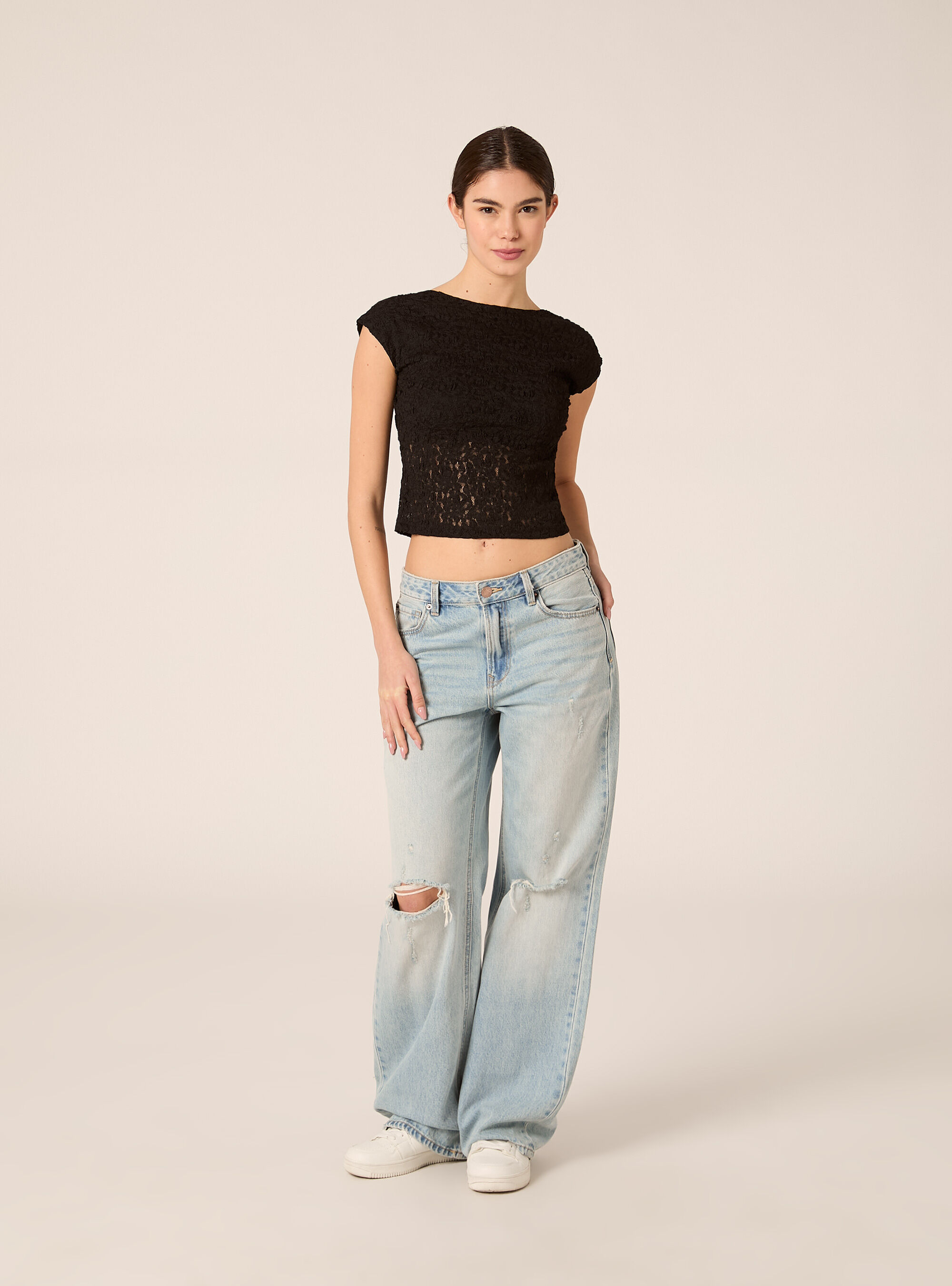 Maglietta in pizzo con schiena scoperta, BK1 BLACK