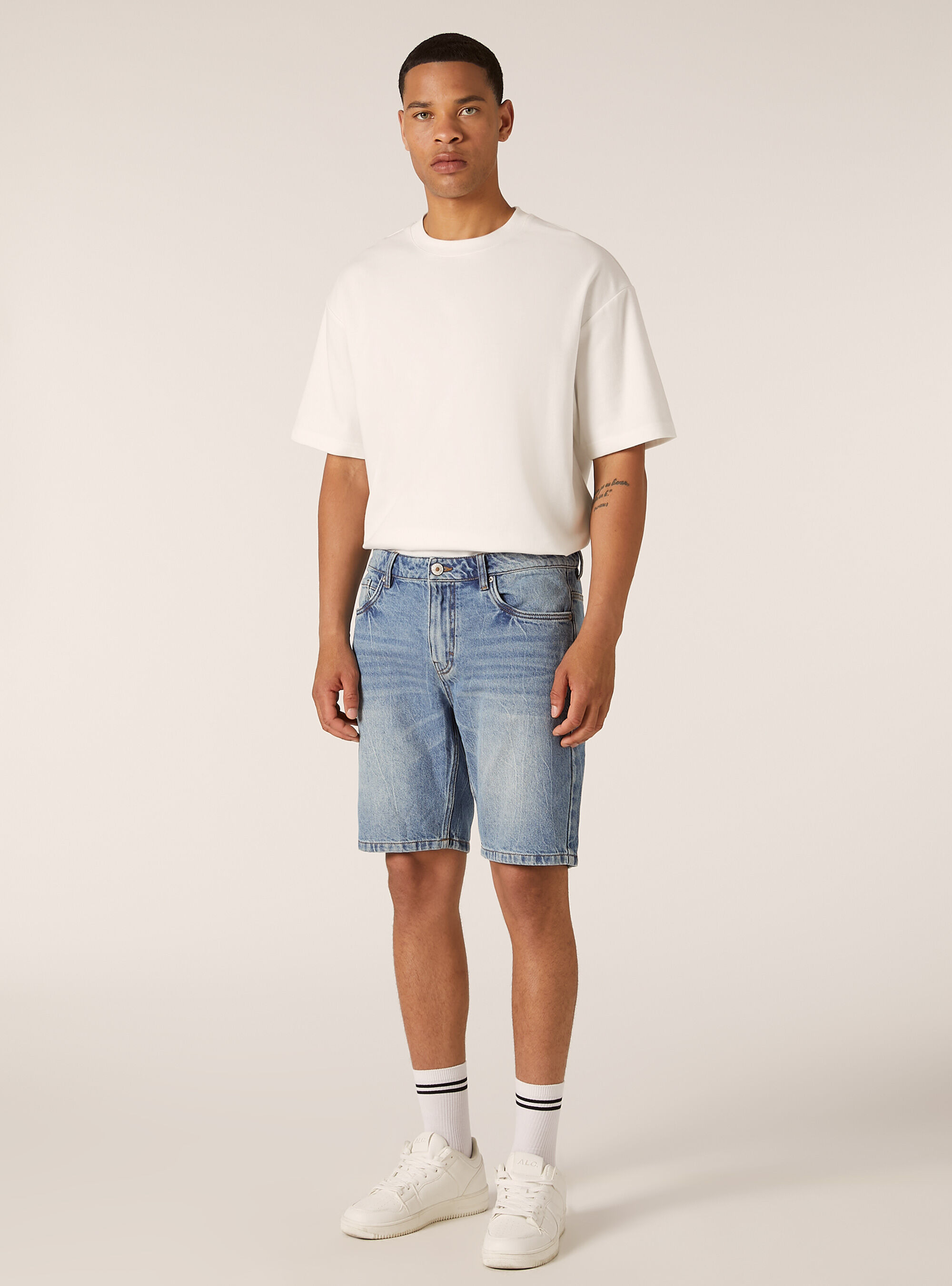 Regular Fit Denim Bermuda Shorts, D004 MEDIUM LIGHT BLUE