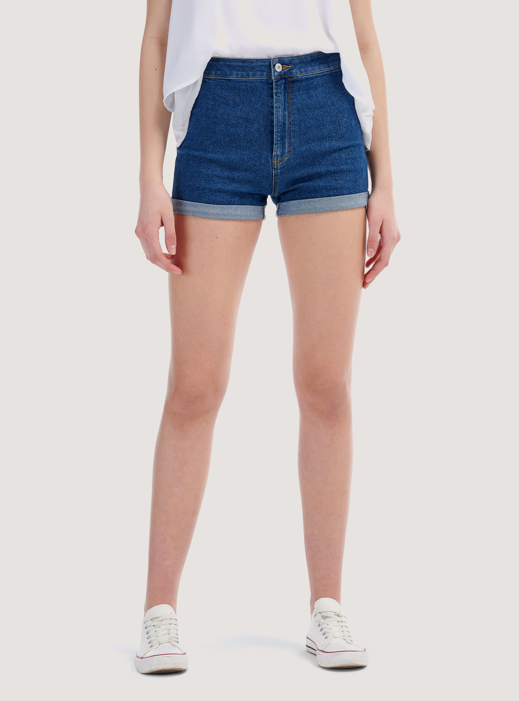 Short en denim extensible avec revers, D003 MEDIUM BLUE