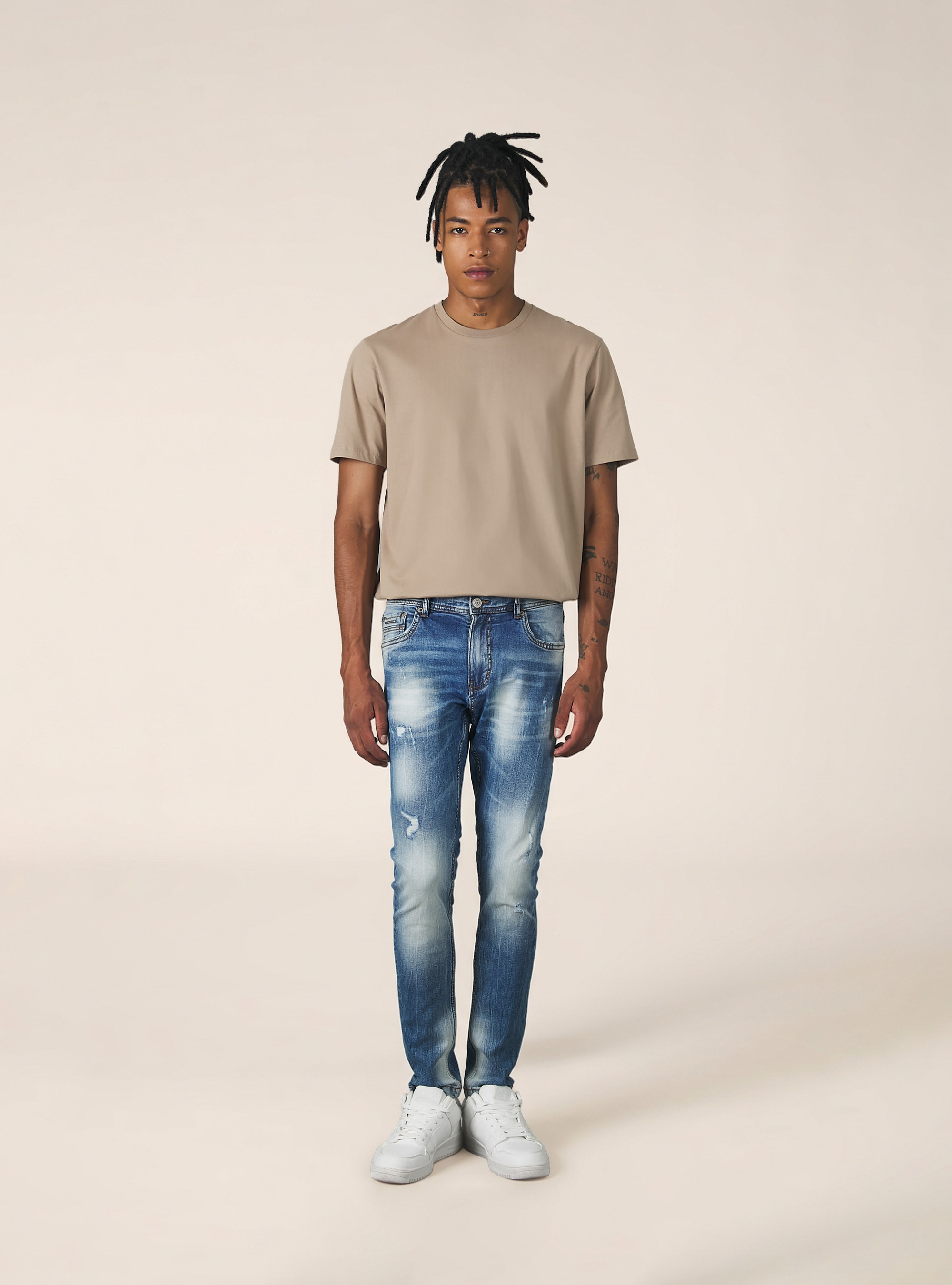 Super skinny jeans with breaks in stretch denim, D004 MEDIUM LIGHT BLUE