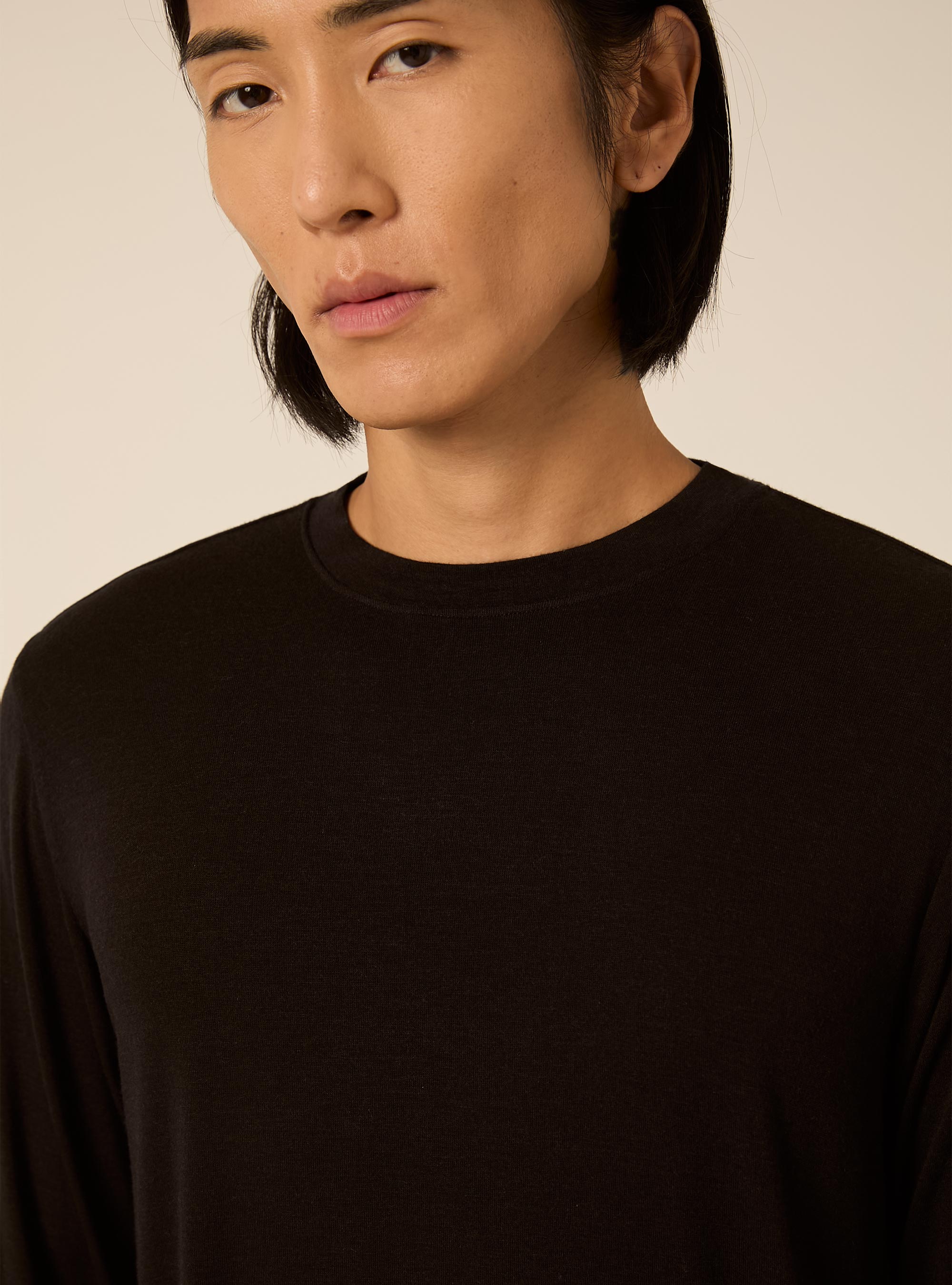 Herren langarmshirt mit rundhalsausschnitt aus cashmere mischgewebe, BK1 BLACK