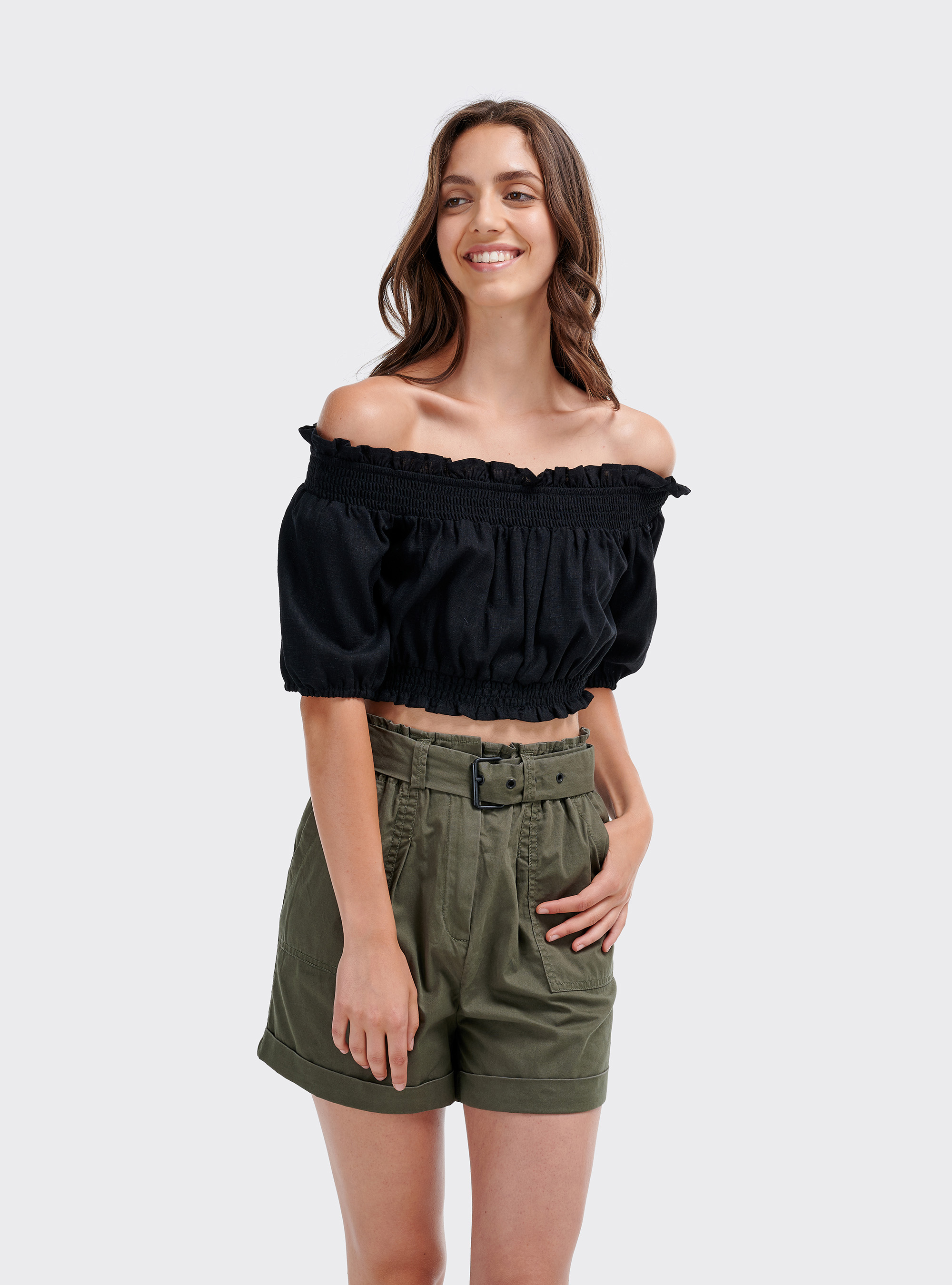 Blusa cropped con maniche a sbuffo, NERO