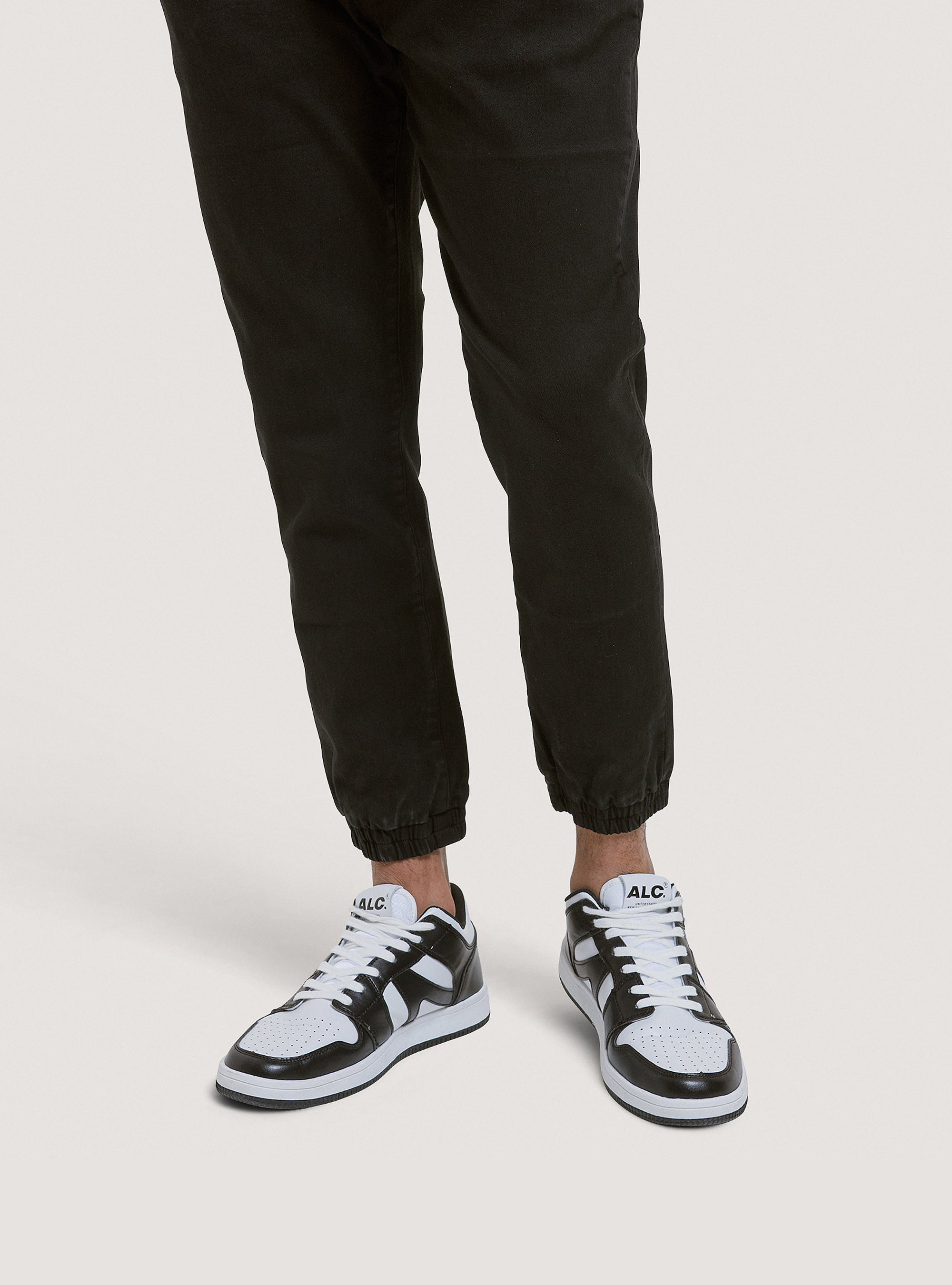 Sneaker con dettagi a contrasto, BLACK