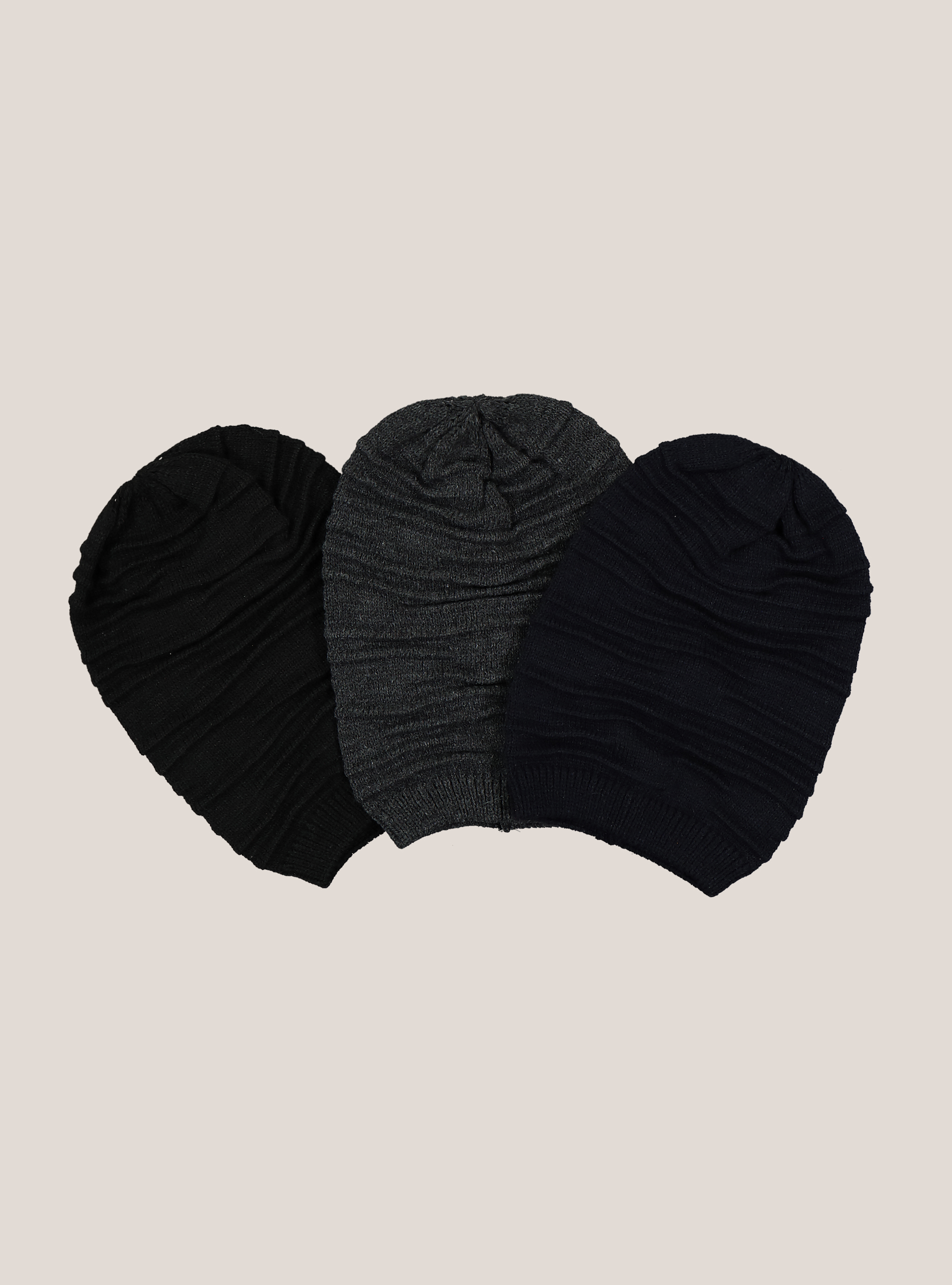 Hat with embossed details, BLACK