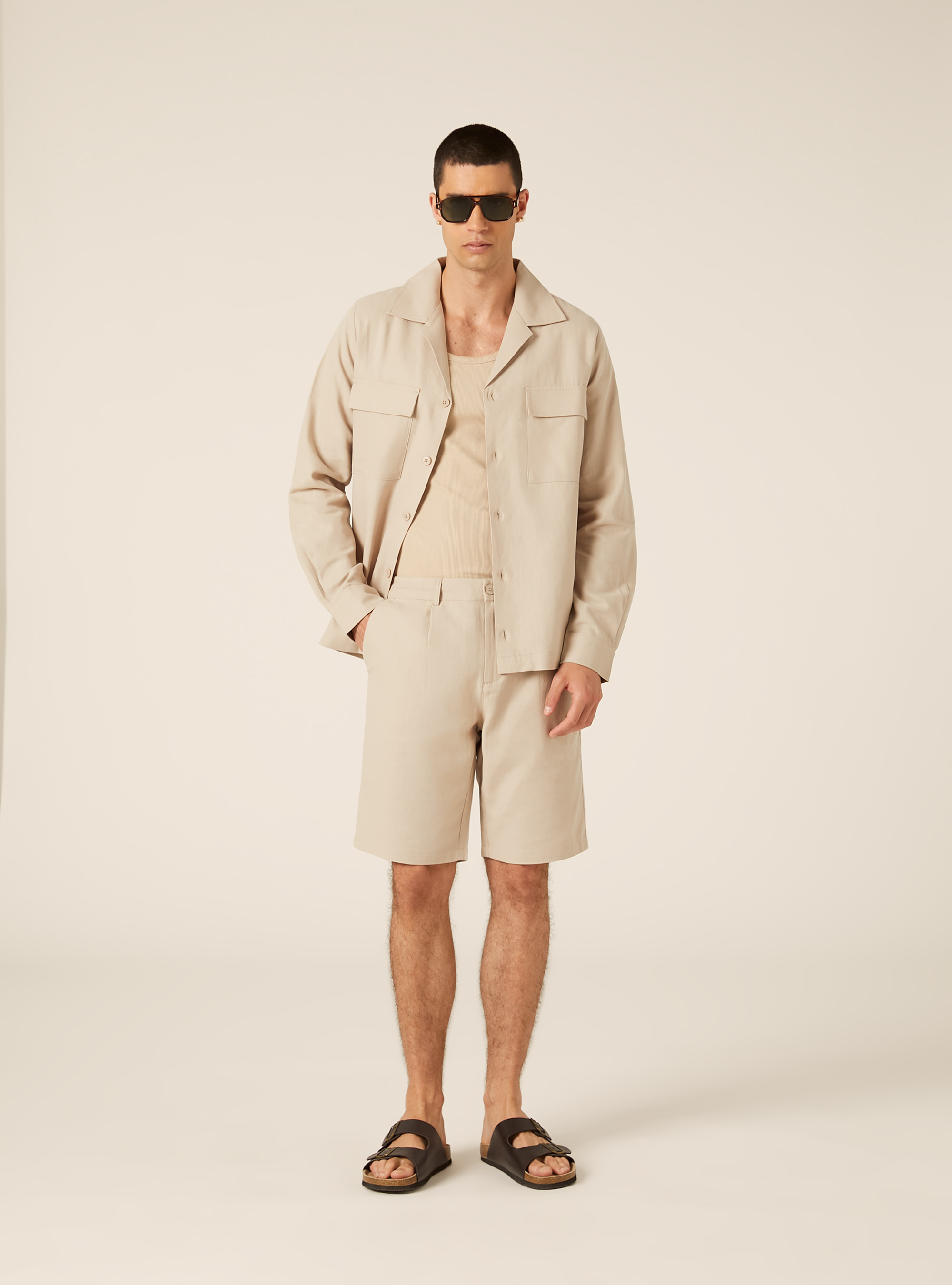 Bermuda basico una pince in misto lino, BG2 BEIGE MEDIUM