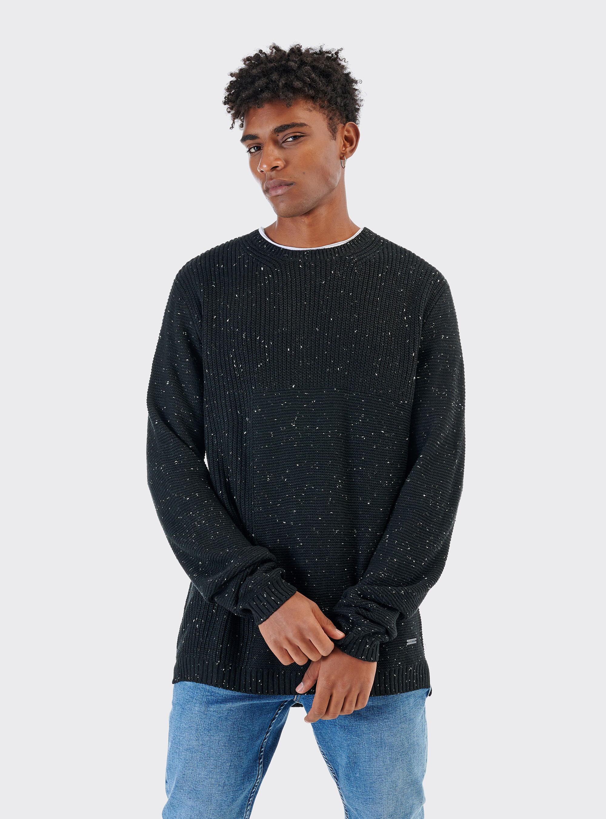 Pull col rond avec naps, C101 BLACK