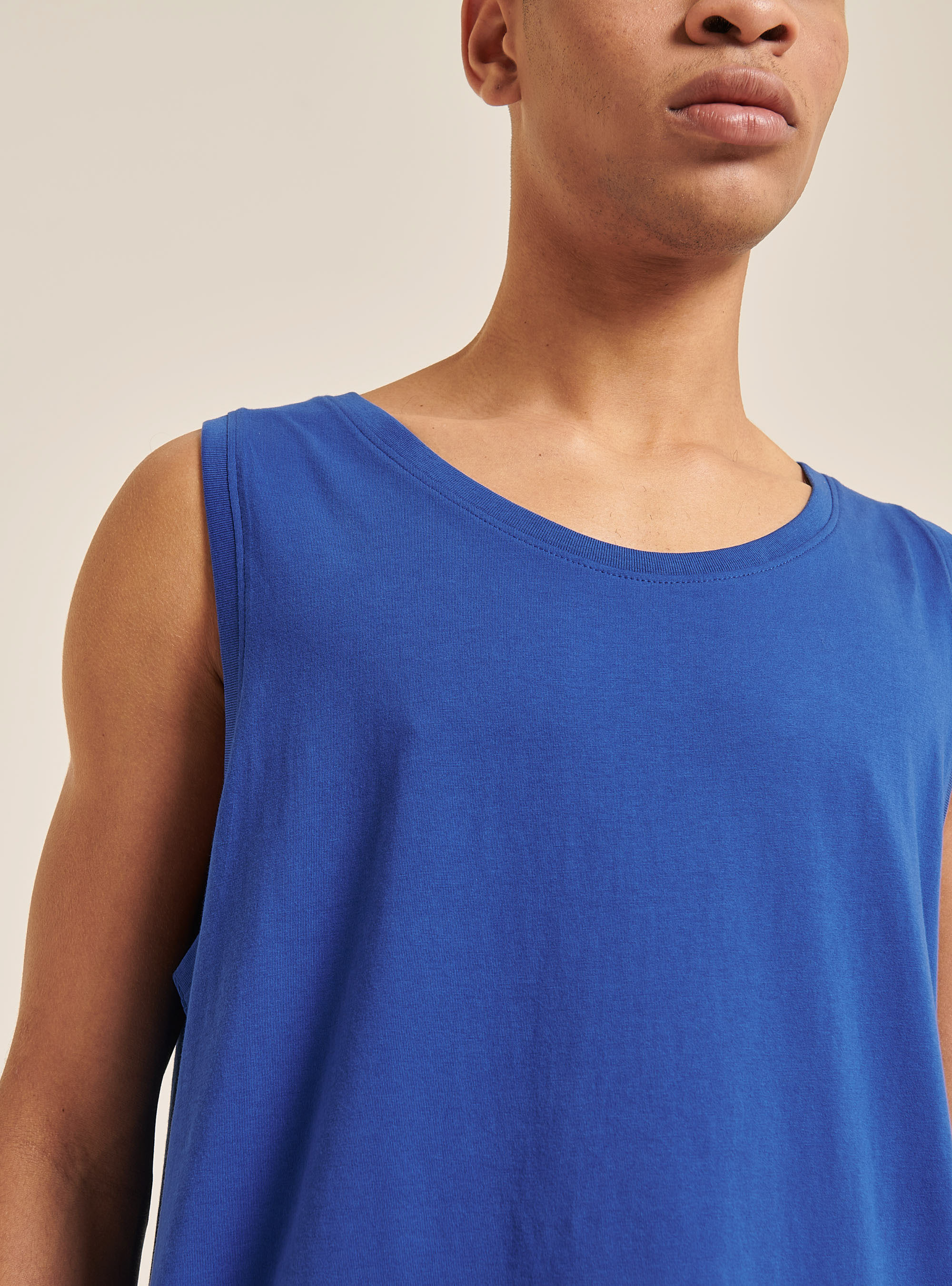 Einfarbiges Basic-Tanktop aus reiner Baumwolle, C2227 ROYALE