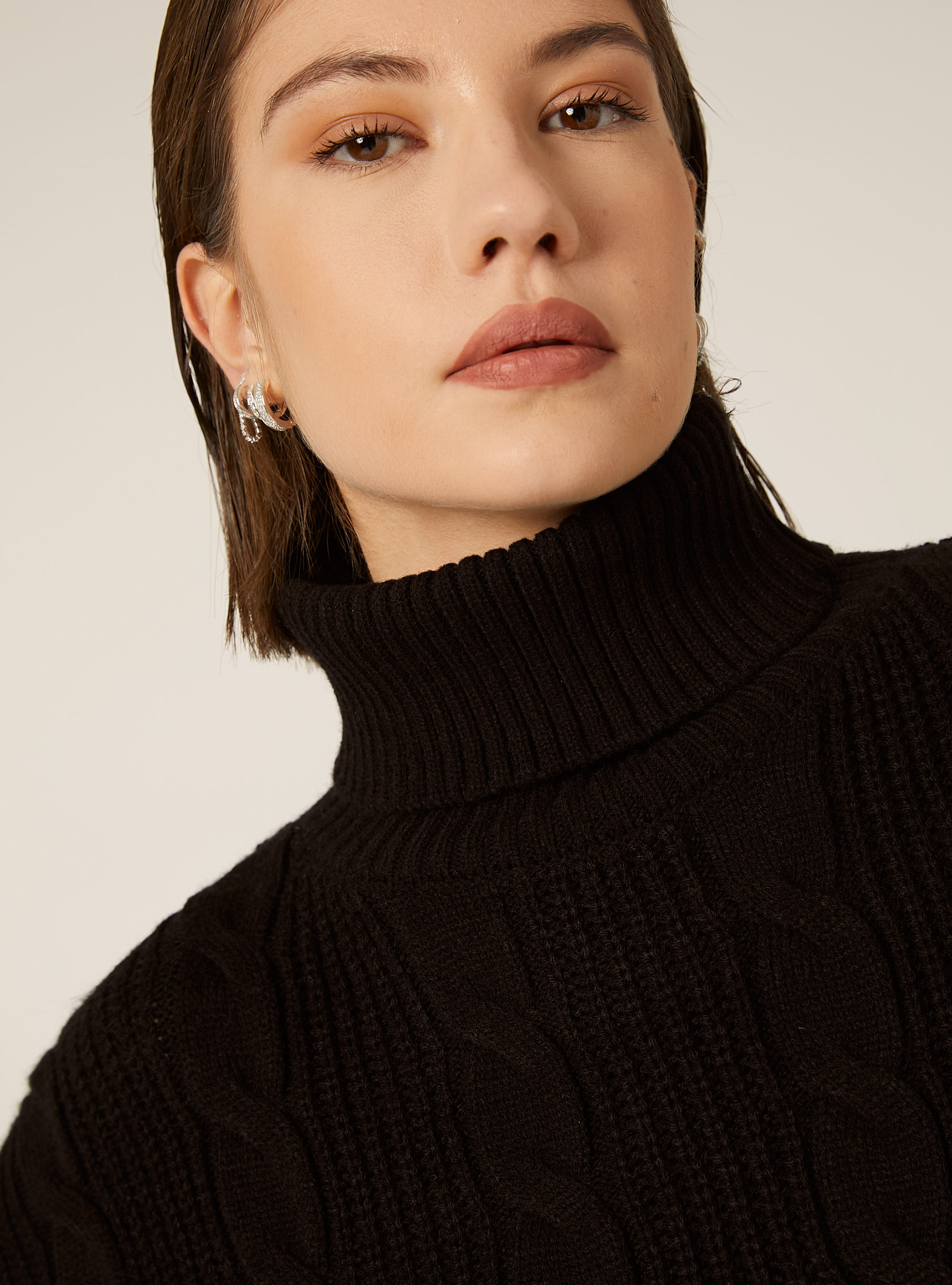 High-neck pullover with cable knit, BK1 BLACK