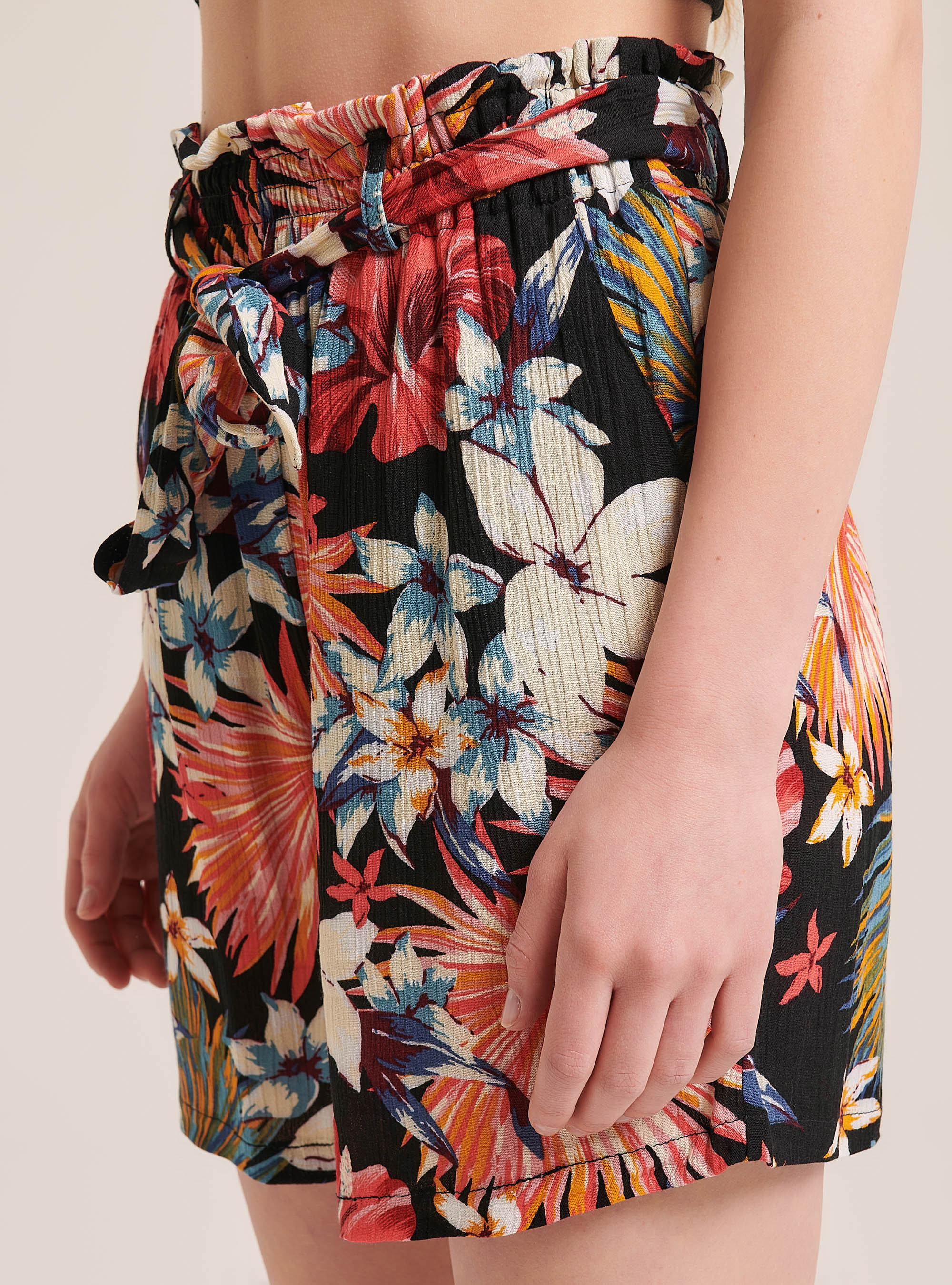 Shorts a fiori a vita alta, TROPICAL