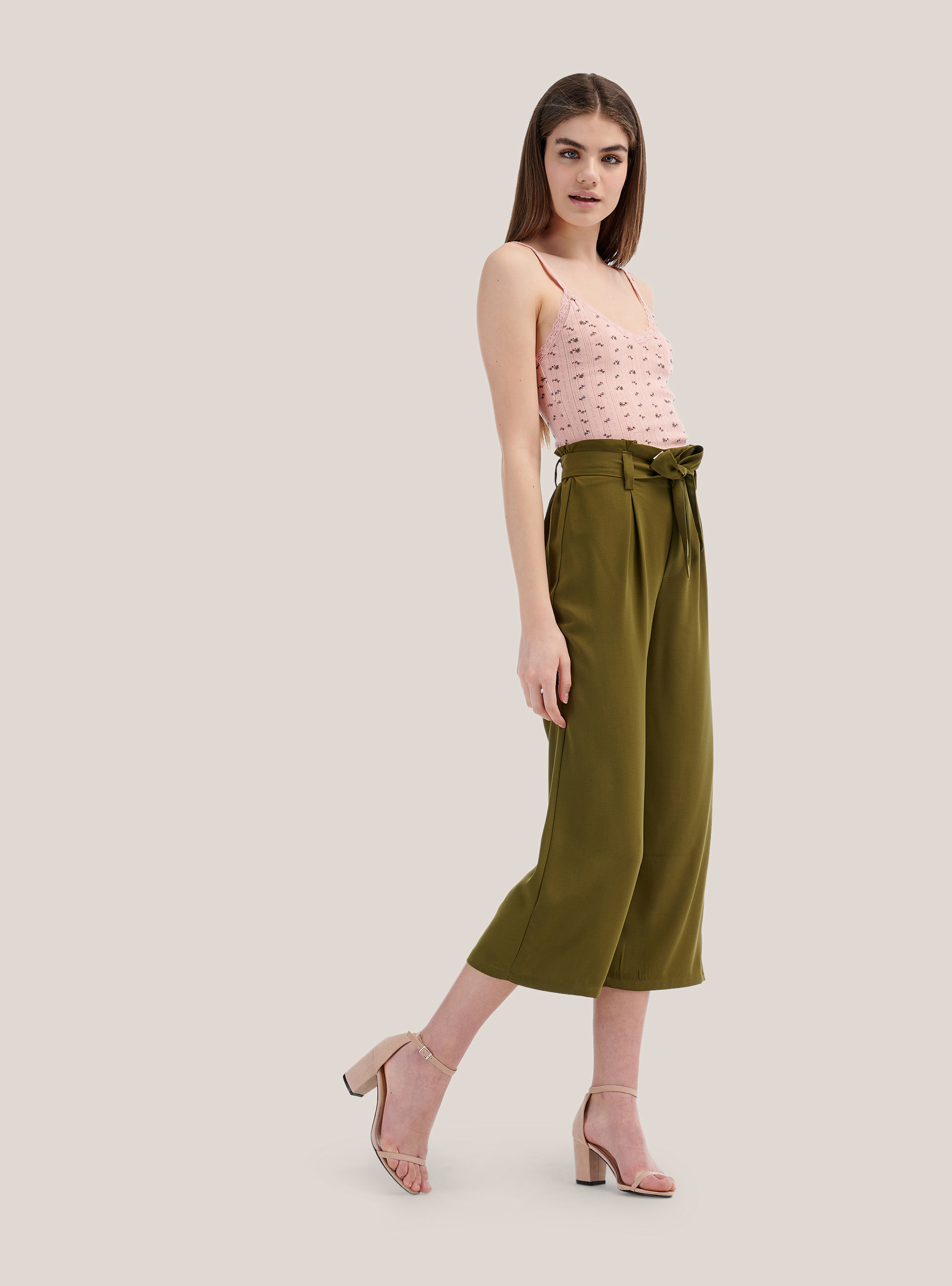 Pantalon de pernera ancha de color liso con cinturon de tela, C6601 KAKY