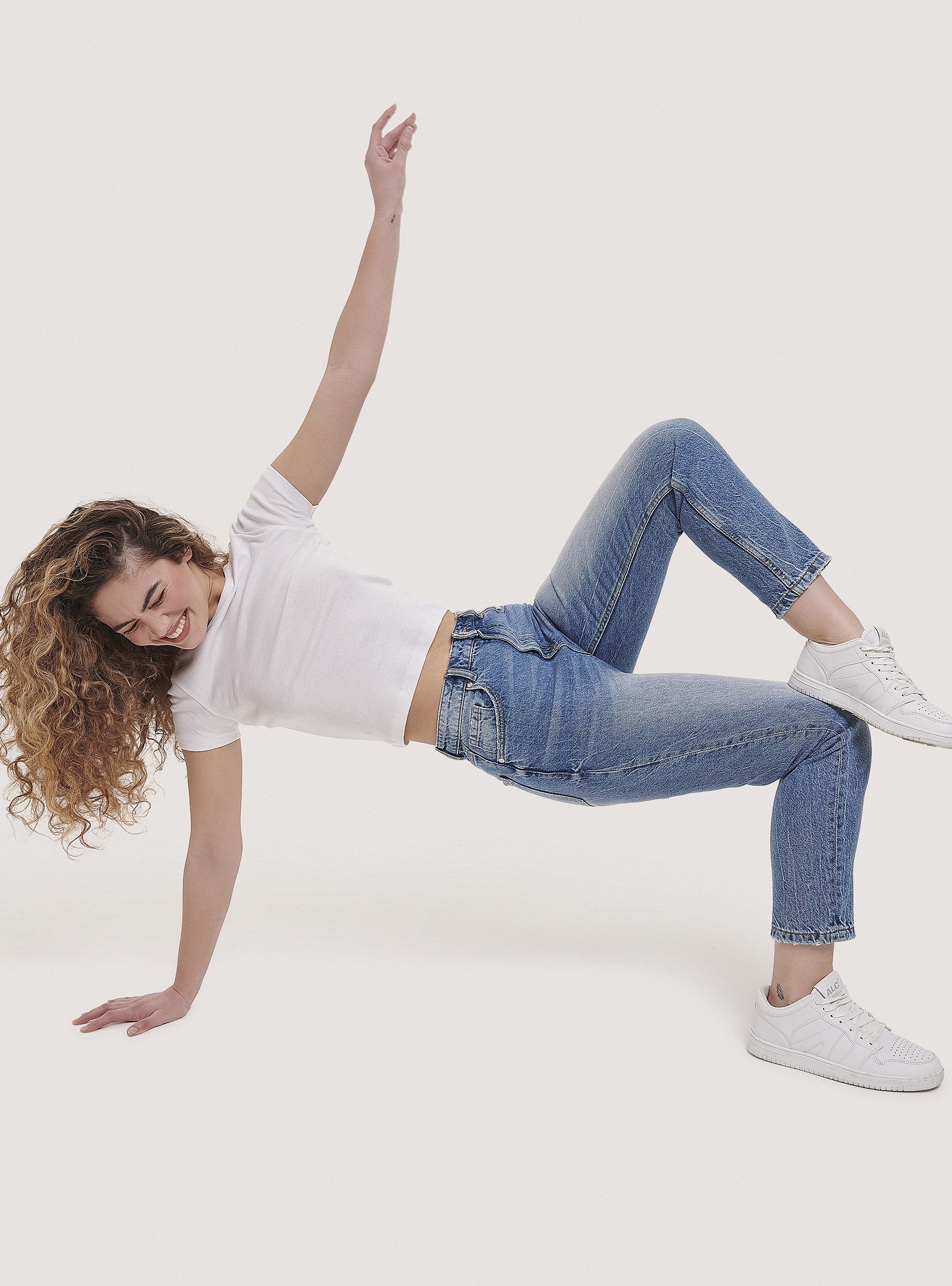 Vaqueros mom fit de algod&oacute;n, D004 MEDIUM LIGHT BLUE