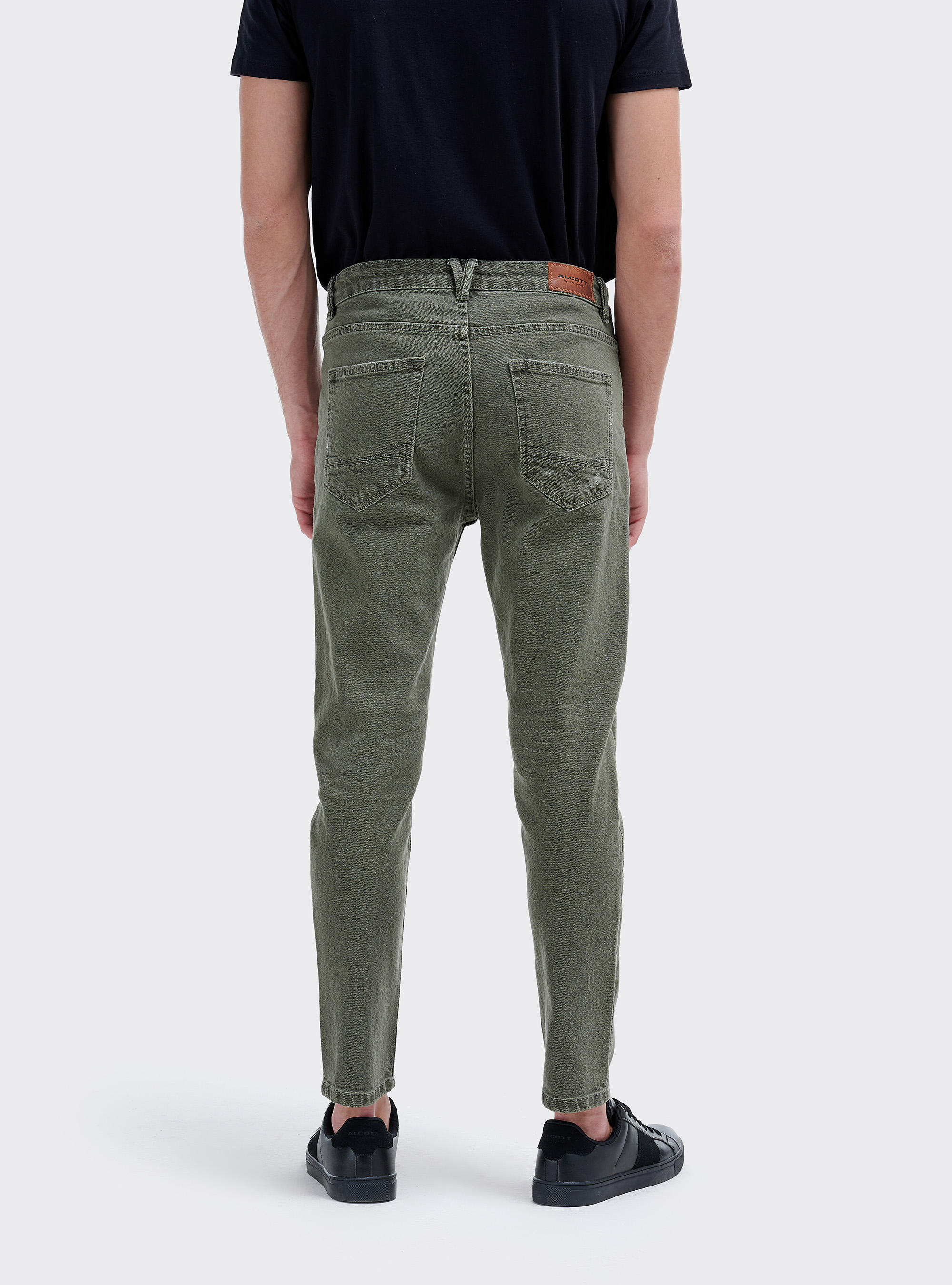 Pantalons 5 poches en carrot fit avec déchirures, C622 KAKY