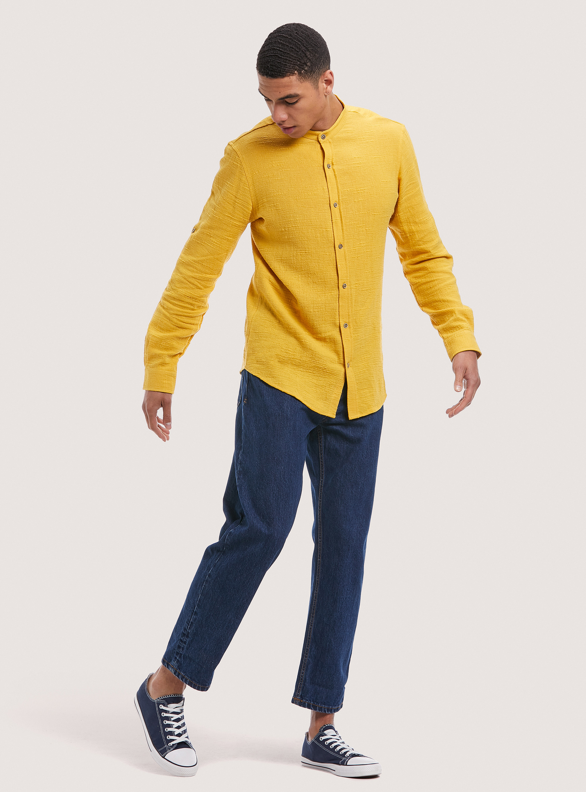 Camicia in misto lino con collo coreano, C7688 SENAPE