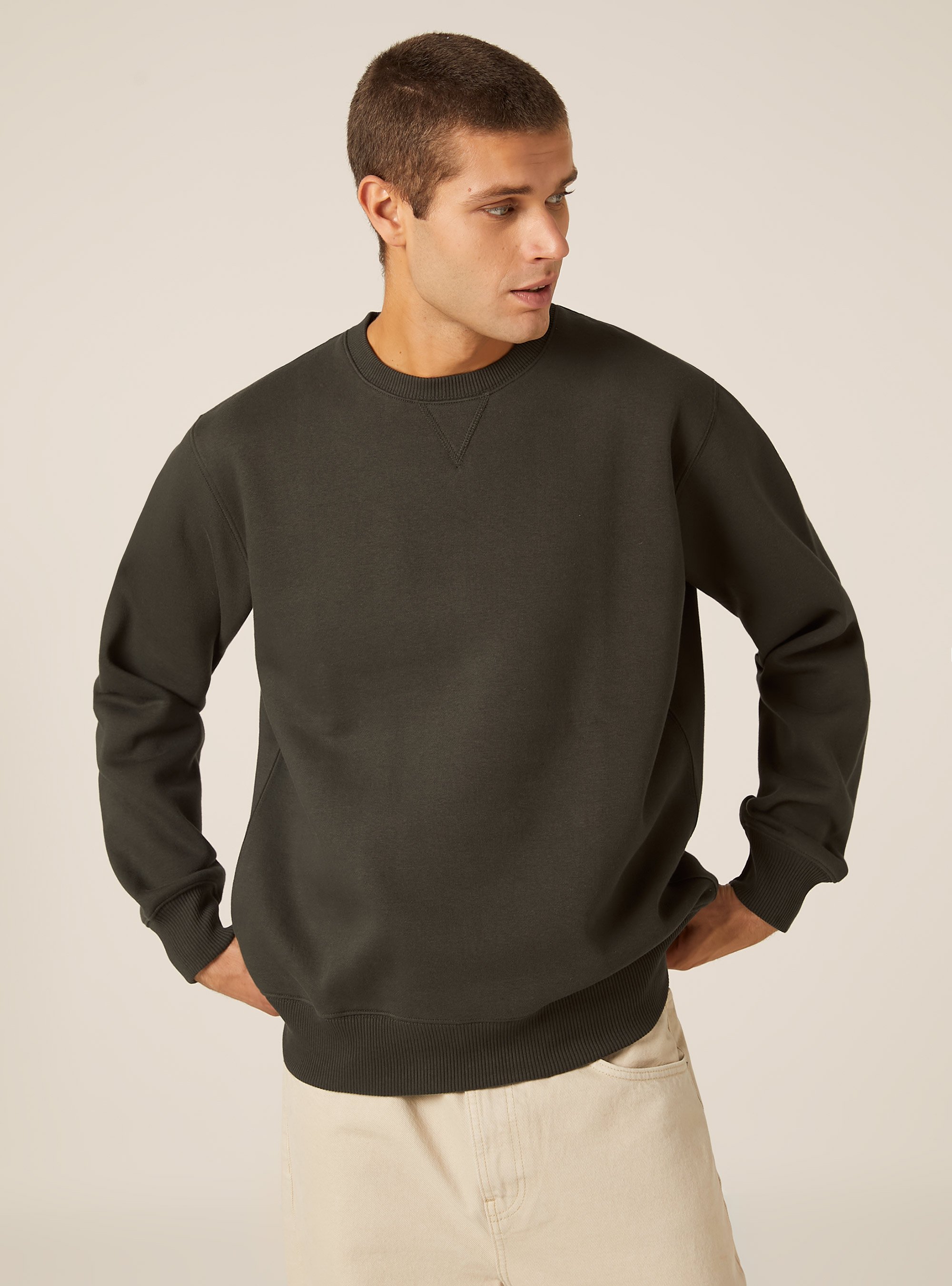Solid color crew neck sweatshirt, KY1 KAKY DARK