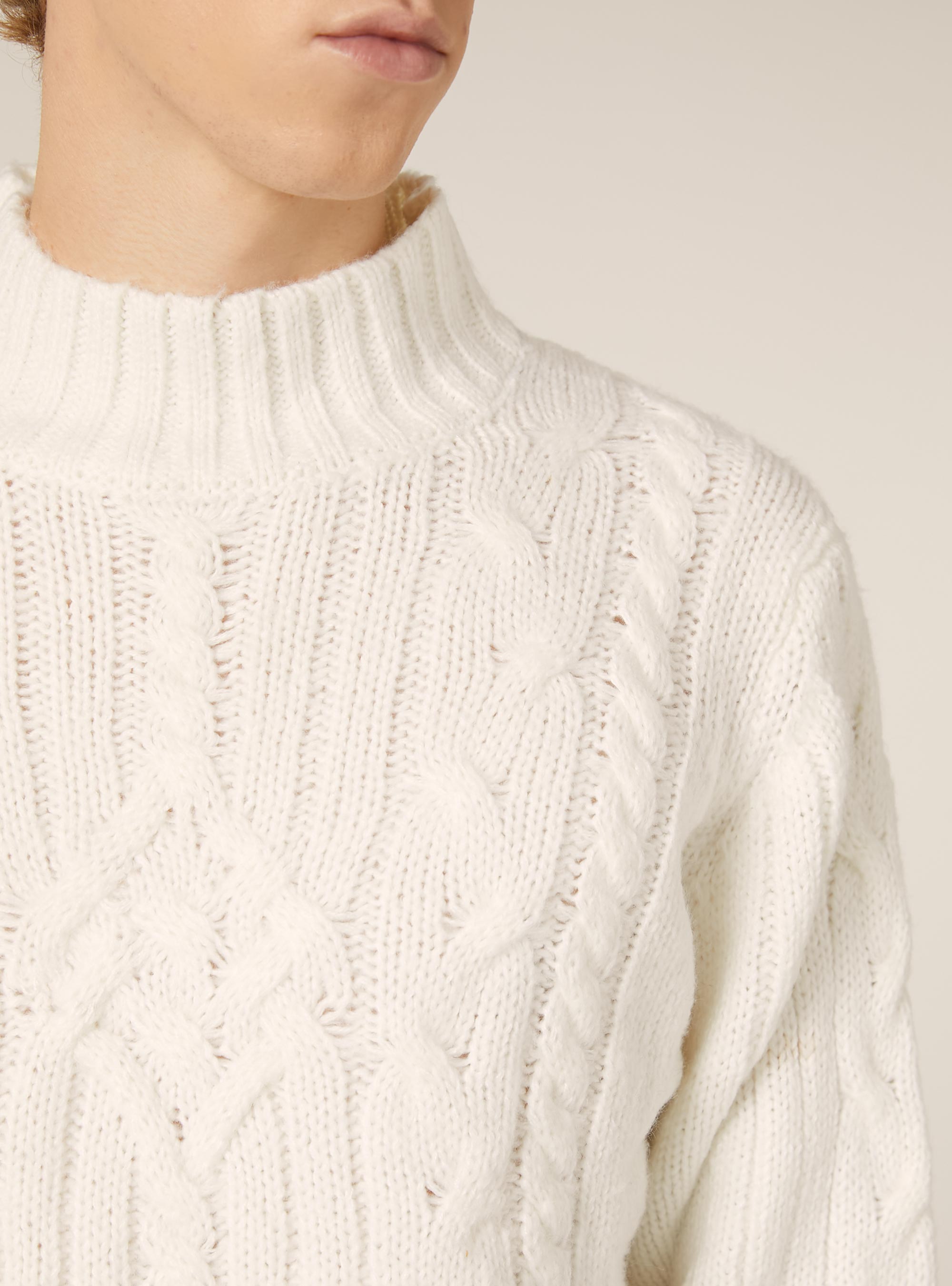 Pullover mezzo collo con trecce, WH2 WHITE