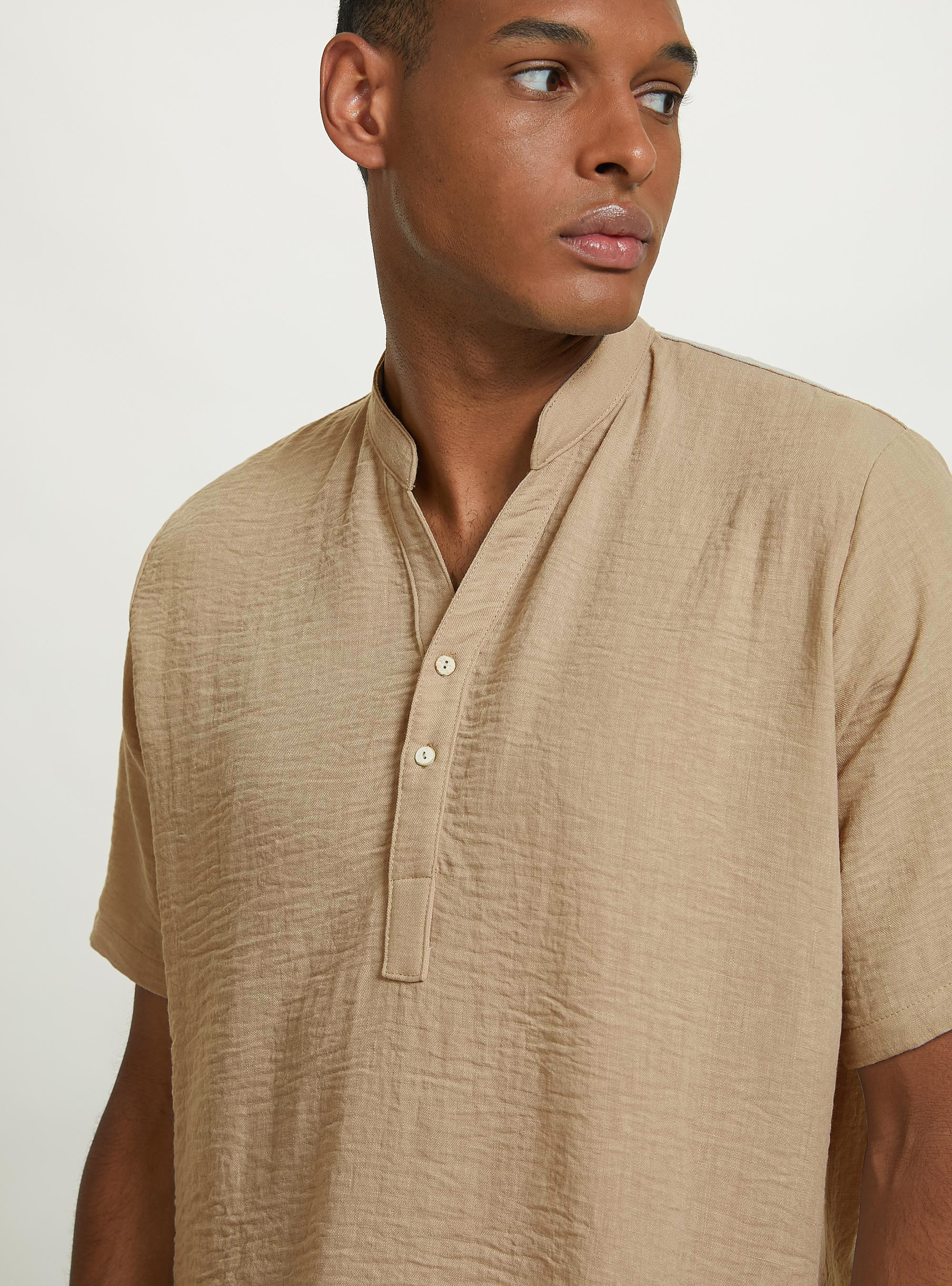 Camicia basica collo coreano mezza placchetta, BG1 BEIGE DARK
