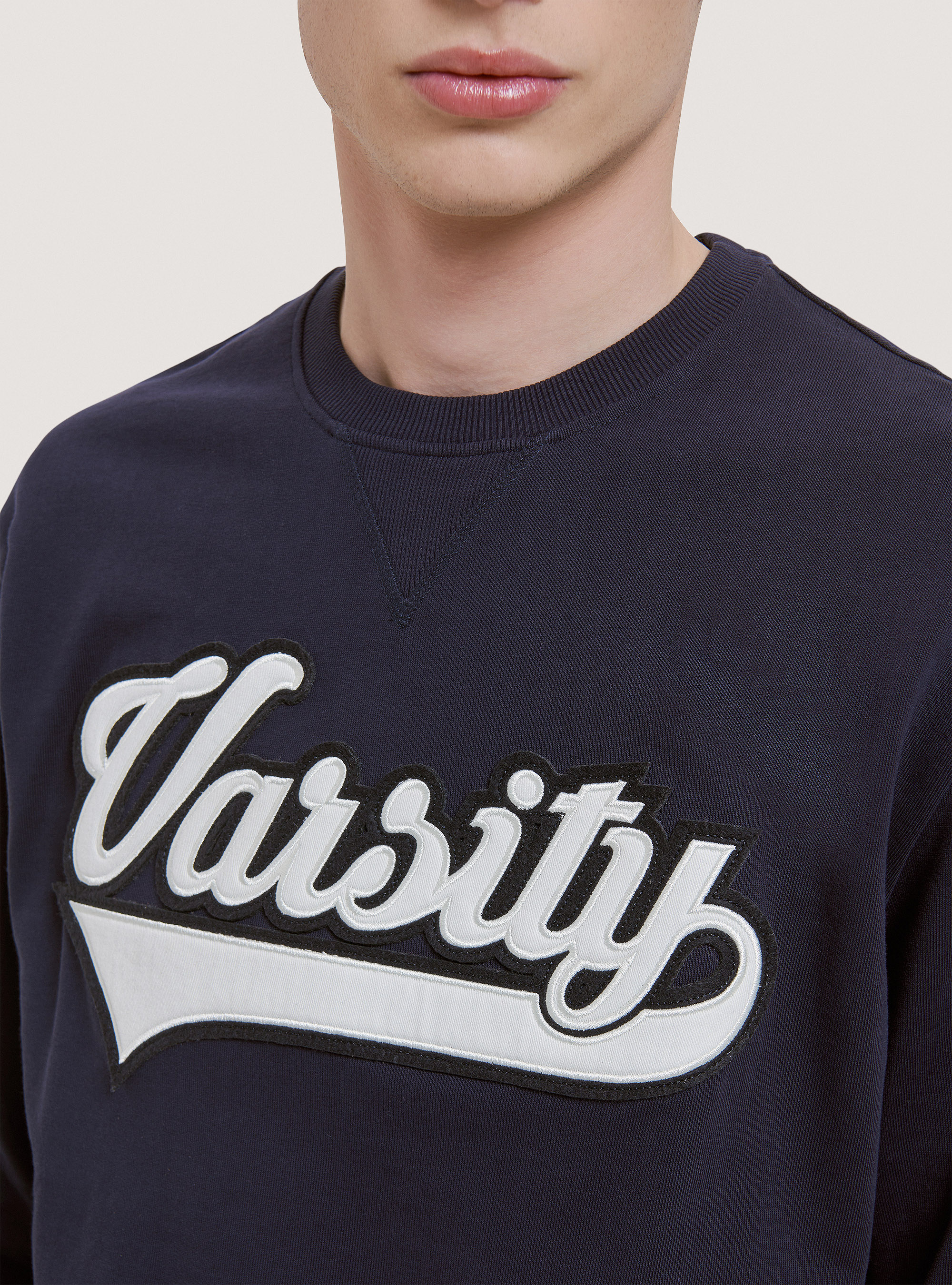 Round-neck college sweatshirt with cotton patch, C2306 BLU