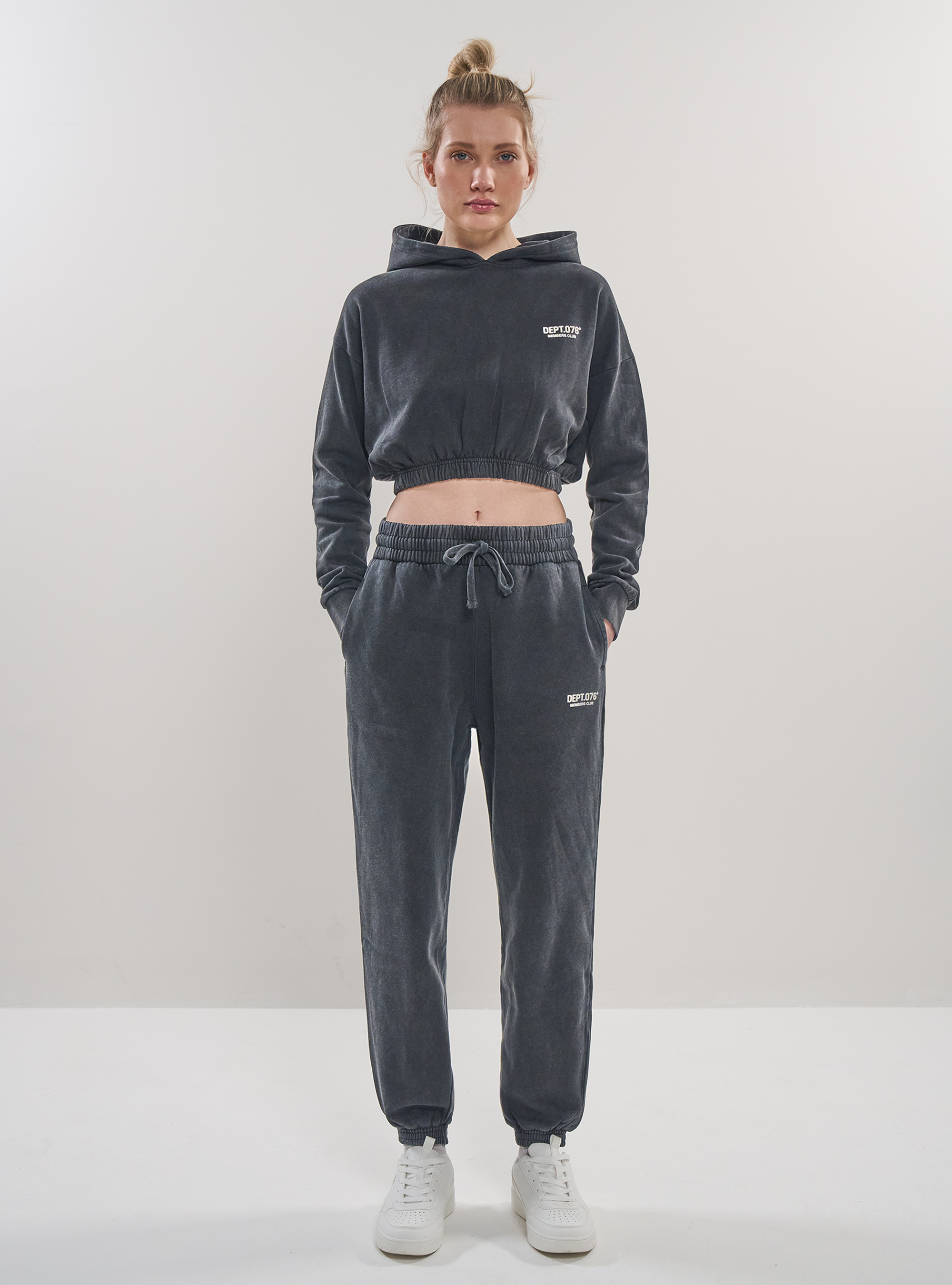 Washed-effect cropped sweatshirt, BK1 BLACK