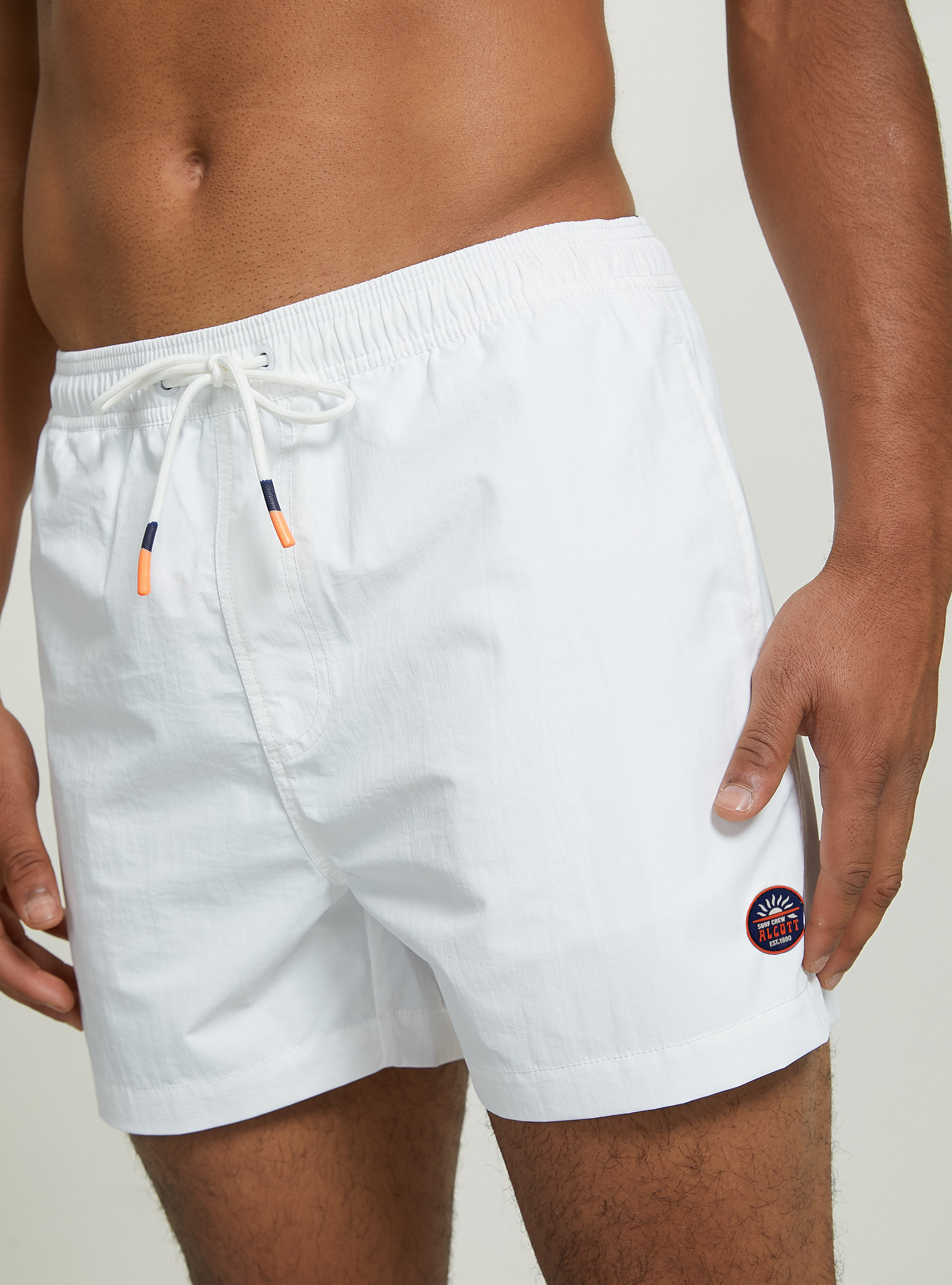 Maillot de bain uni avec broderie et poche arri&egrave;re, WH1 OFF WHITE